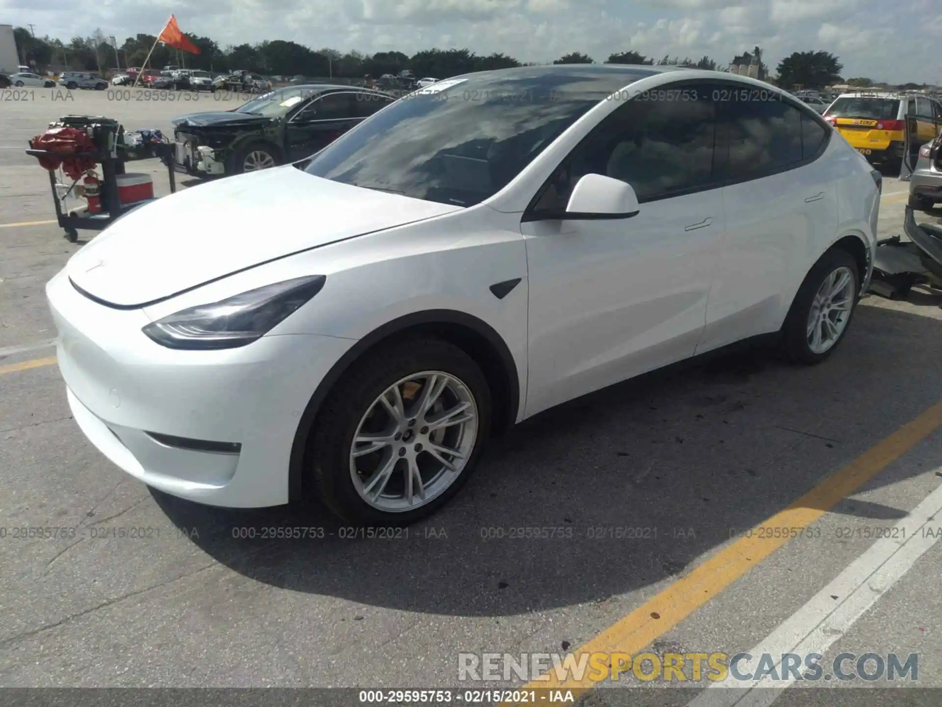 2 Photograph of a damaged car 5YJYGDEE9LF032574 TESLA MODEL Y 2020