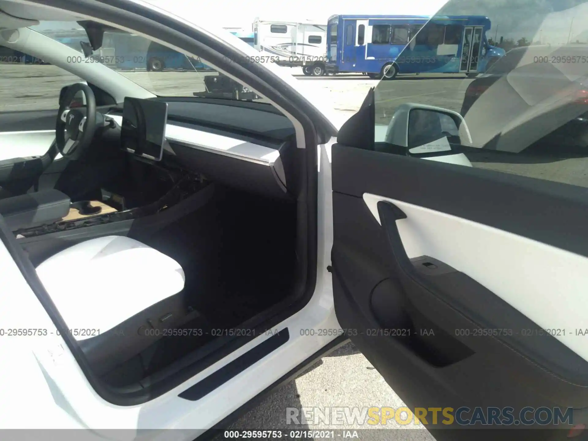 5 Photograph of a damaged car 5YJYGDEE9LF032574 TESLA MODEL Y 2020