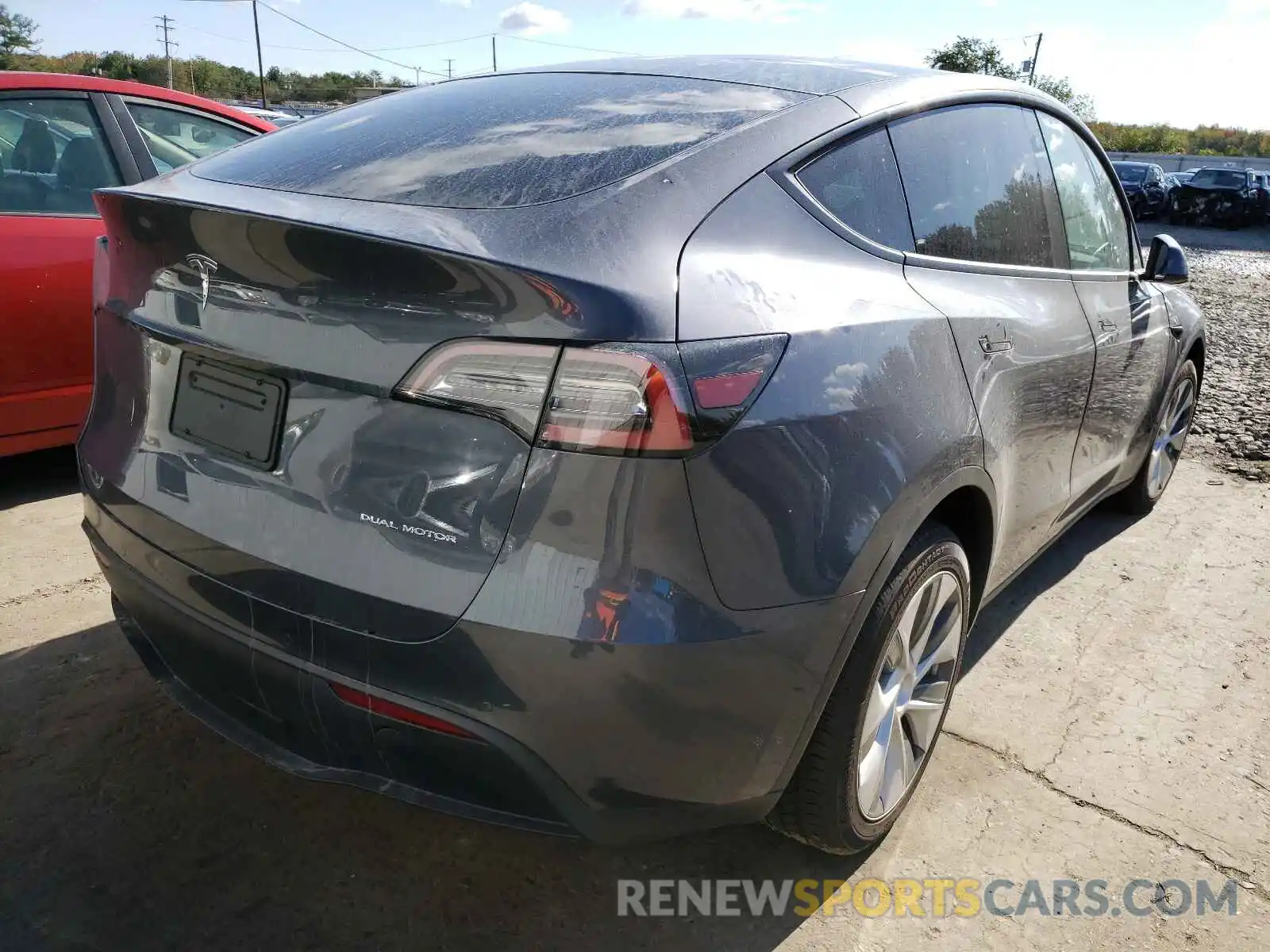 4 Photograph of a damaged car 5YJYGDEE9LF032896 TESLA MODEL Y 2020