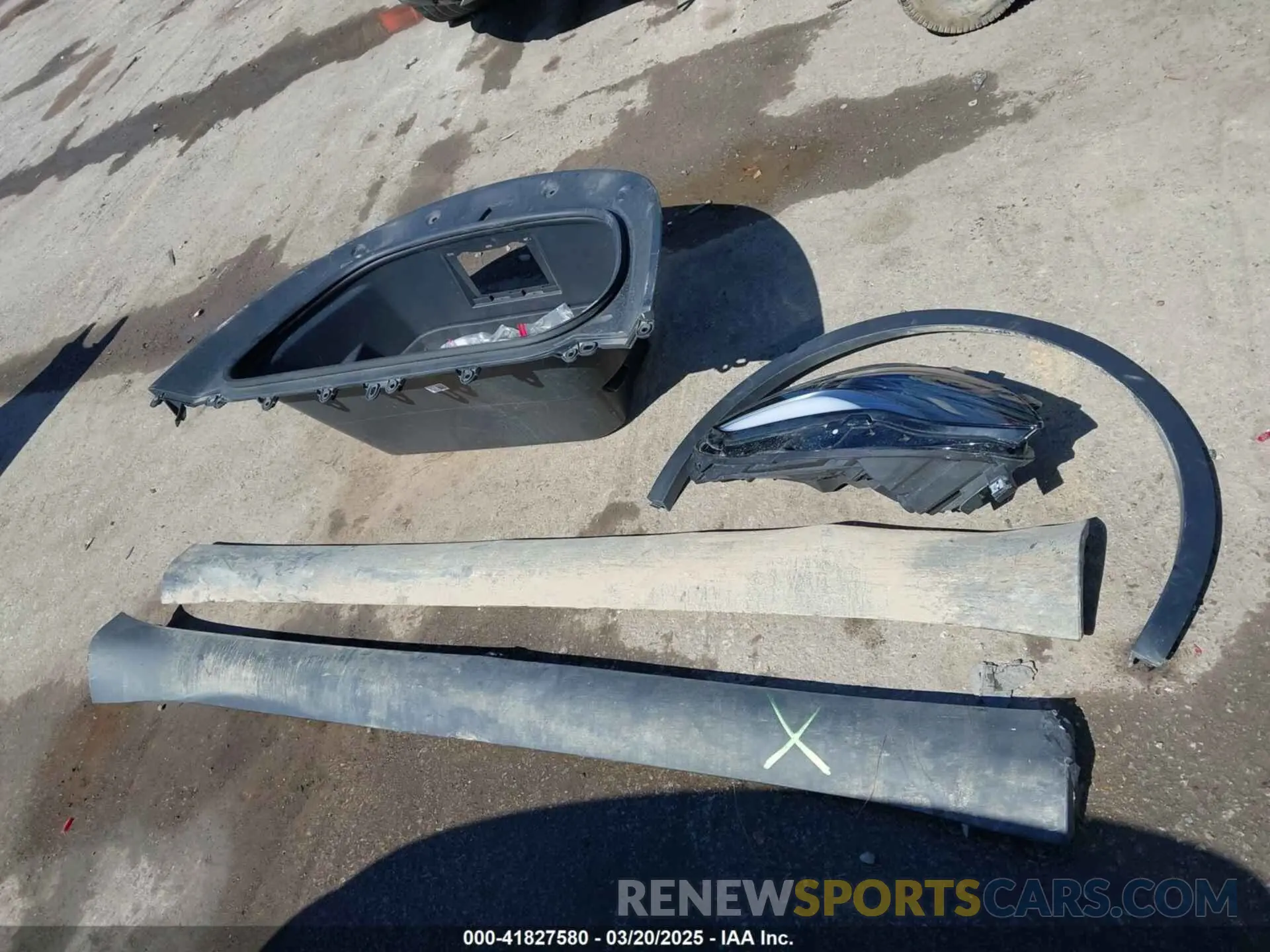 12 Photograph of a damaged car 5YJYGDEE9LF033966 TESLA MODEL Y 2020