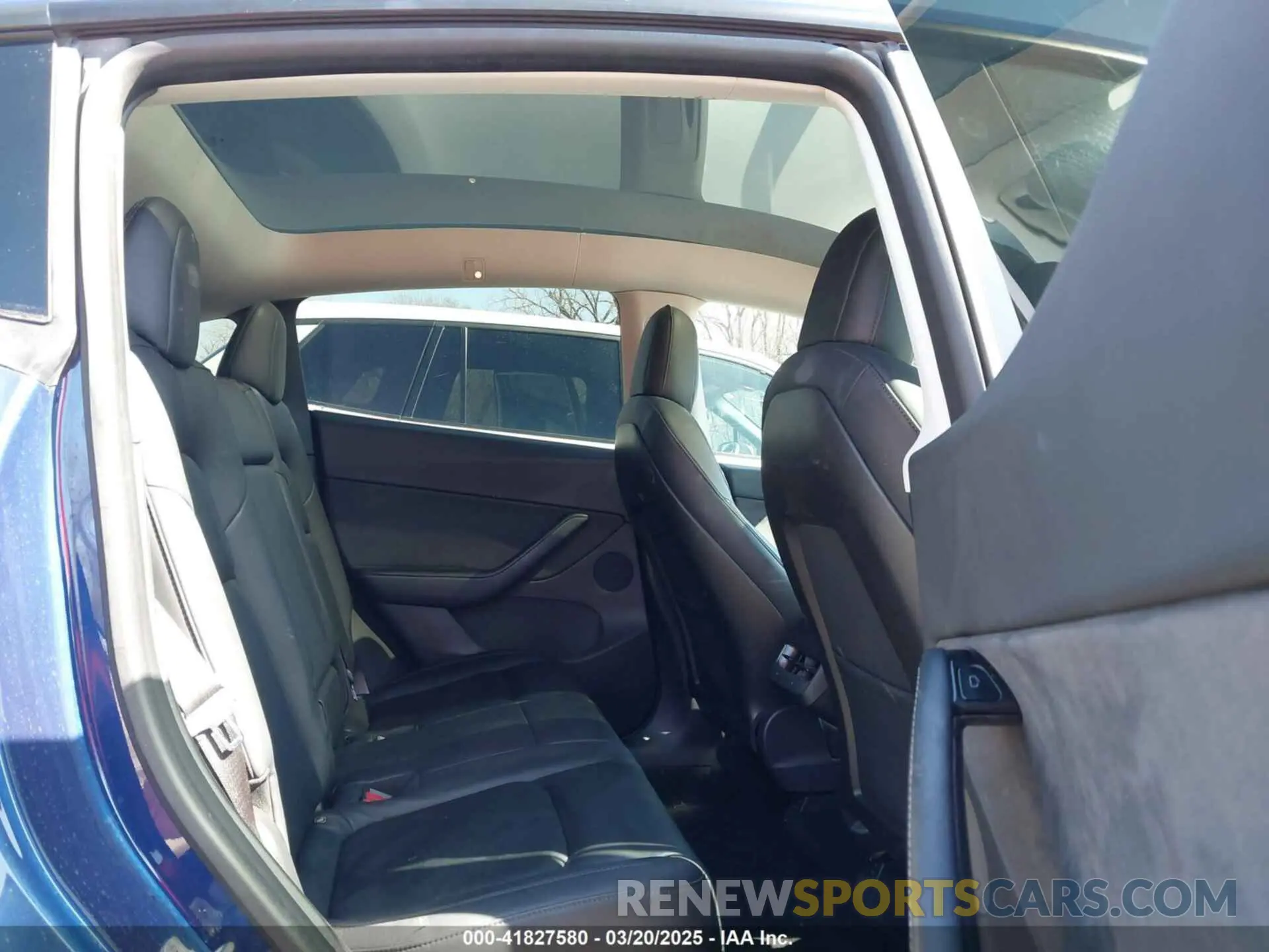 8 Photograph of a damaged car 5YJYGDEE9LF033966 TESLA MODEL Y 2020
