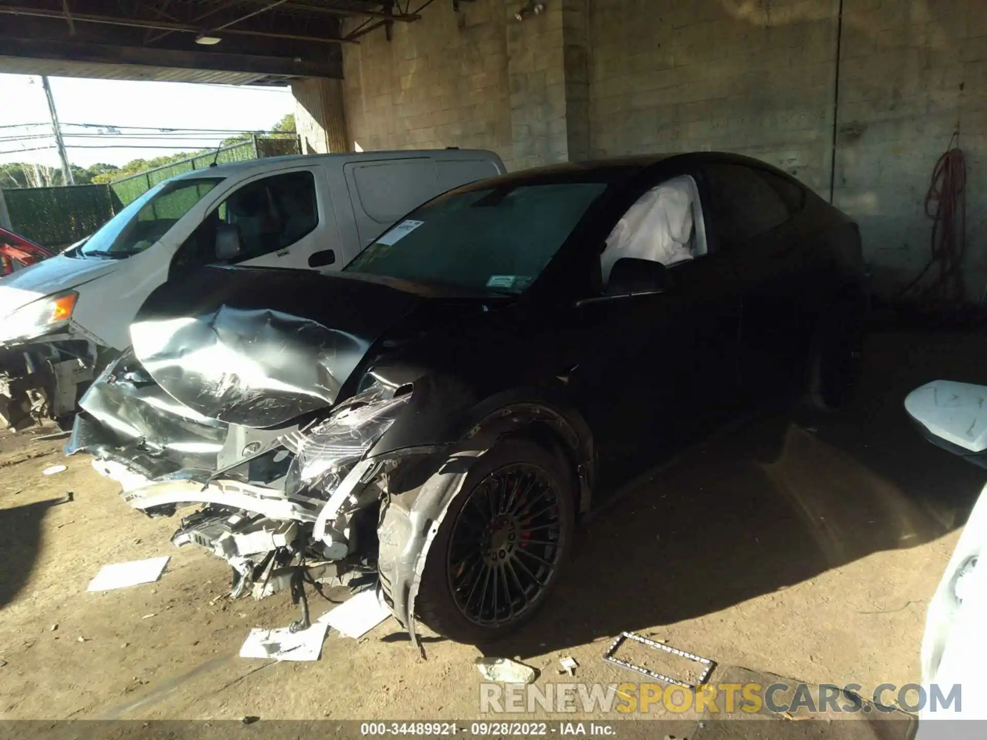 2 Photograph of a damaged car 5YJYGDEE9LF039458 TESLA MODEL Y 2020