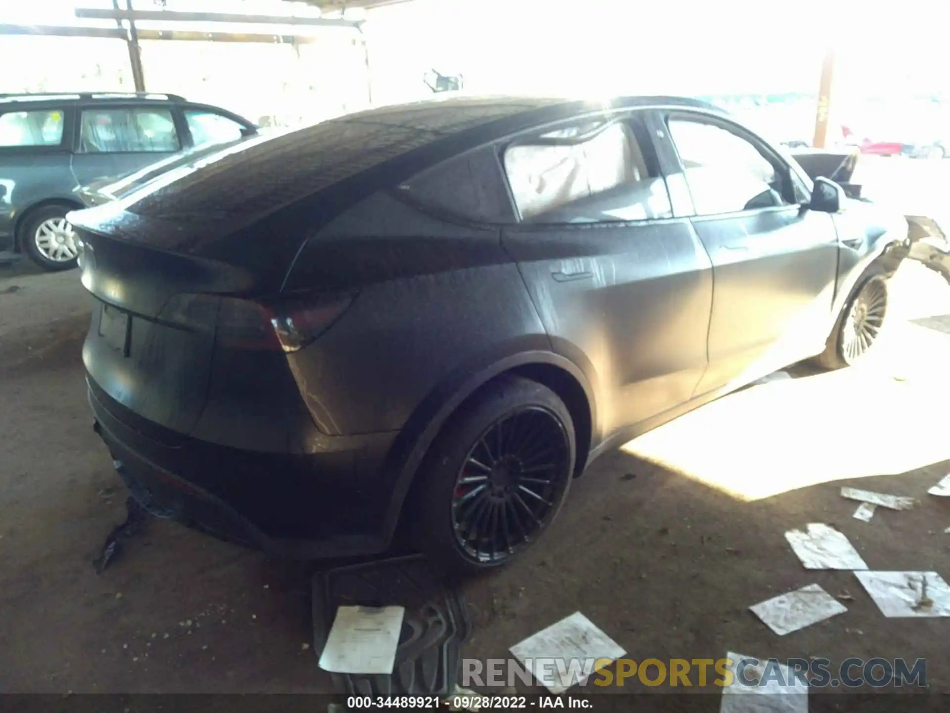 4 Photograph of a damaged car 5YJYGDEE9LF039458 TESLA MODEL Y 2020