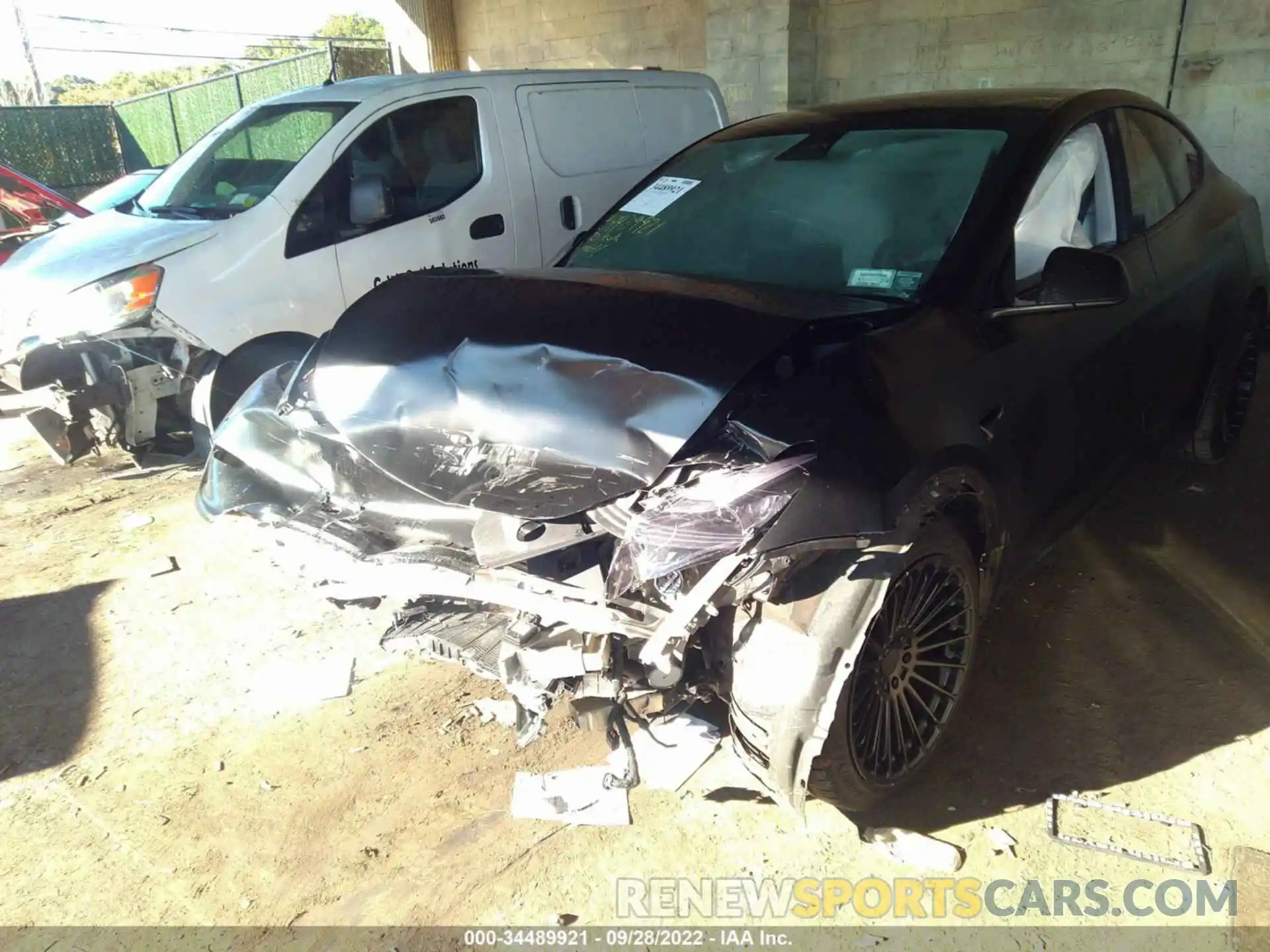 6 Photograph of a damaged car 5YJYGDEE9LF039458 TESLA MODEL Y 2020