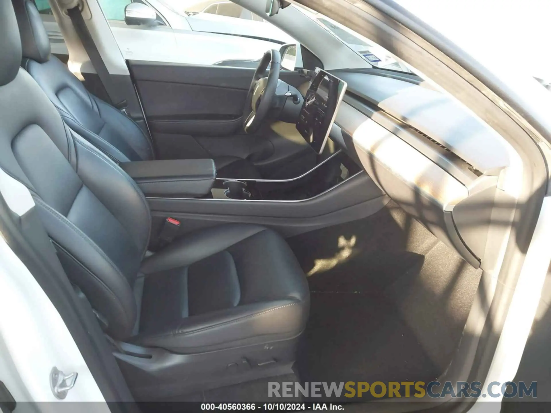 5 Photograph of a damaged car 5YJYGDEE9LF043865 TESLA MODEL Y 2020