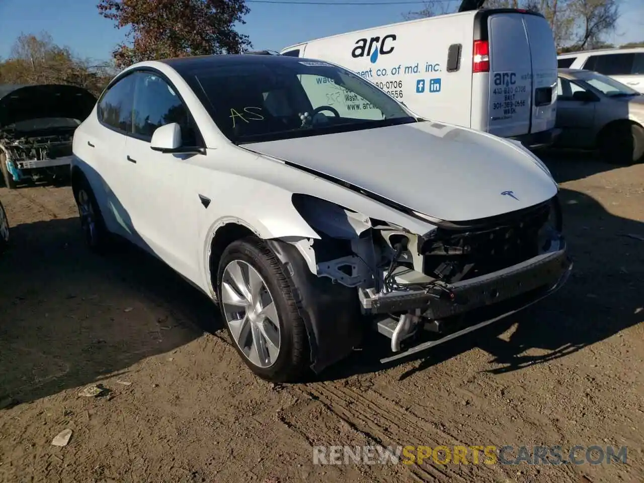 1 Photograph of a damaged car 5YJYGDEE9LF044112 TESLA MODEL Y 2020