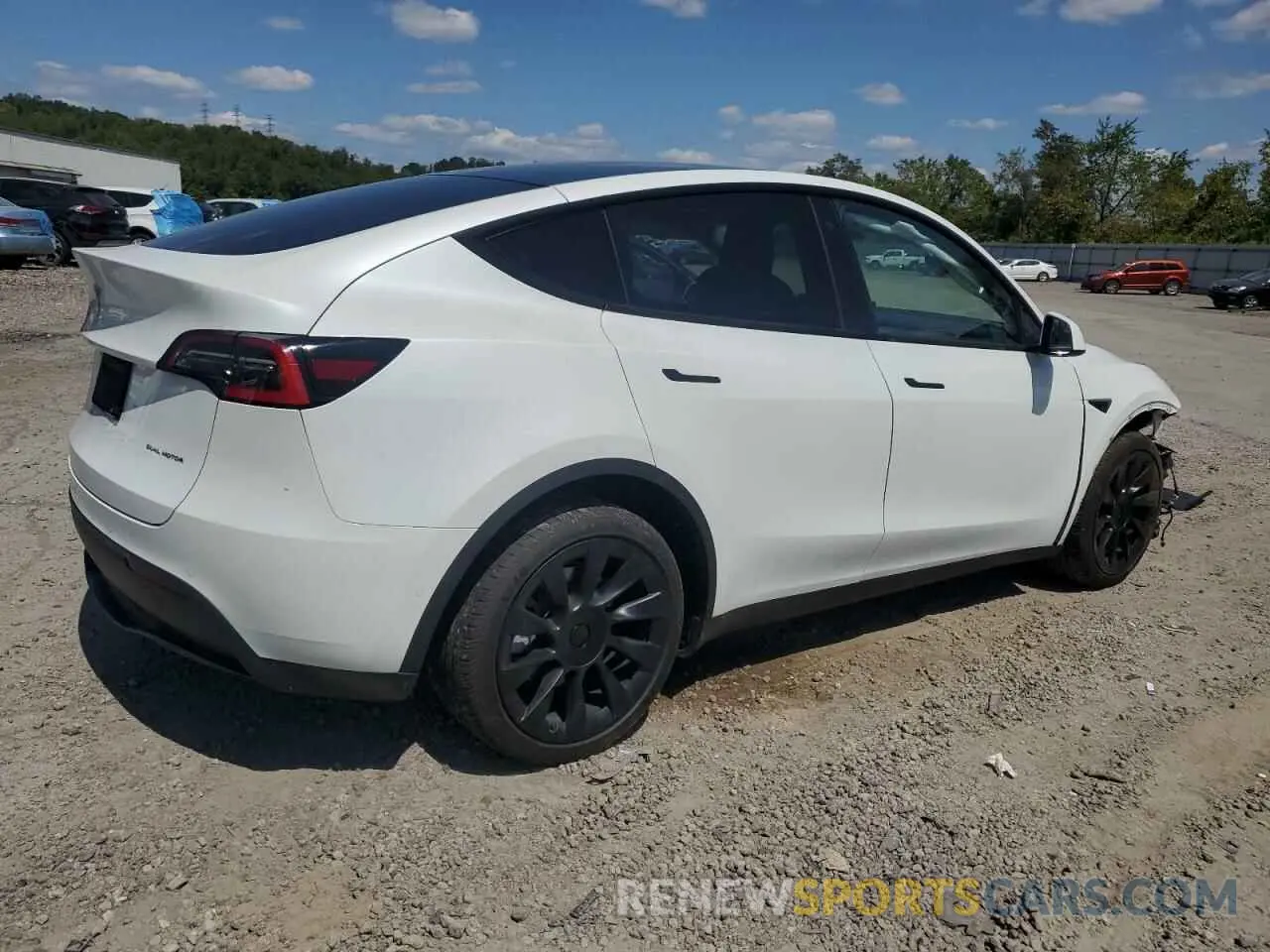 3 Photograph of a damaged car 5YJYGDEE9LF046135 TESLA MODEL Y 2020