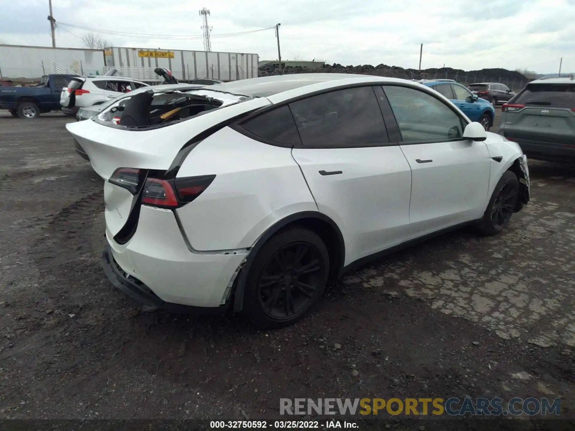 4 Photograph of a damaged car 5YJYGDEE9LF048158 TESLA MODEL Y 2020