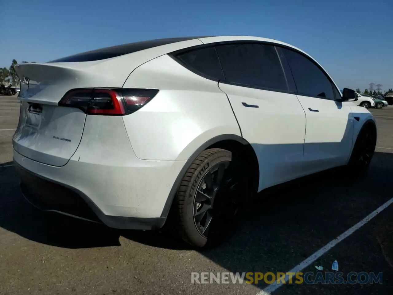 3 Photograph of a damaged car 5YJYGDEE9LF056289 TESLA MODEL Y 2020