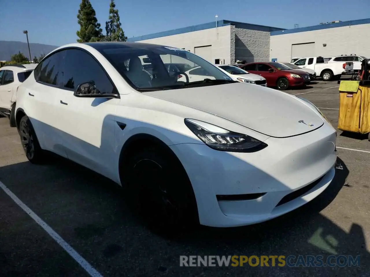 4 Photograph of a damaged car 5YJYGDEE9LF056289 TESLA MODEL Y 2020