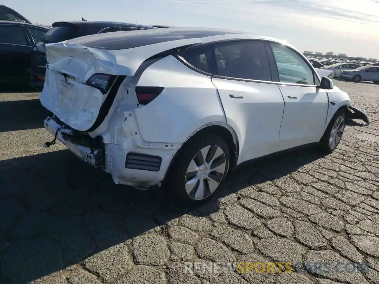 4 Photograph of a damaged car 5YJYGDEE9LF058964 TESLA MODEL Y 2020