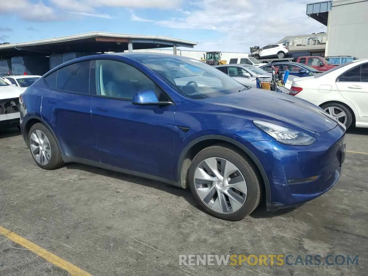 4 Photograph of a damaged car 5YJYGDEEXLF006243 TESLA MODEL Y 2020