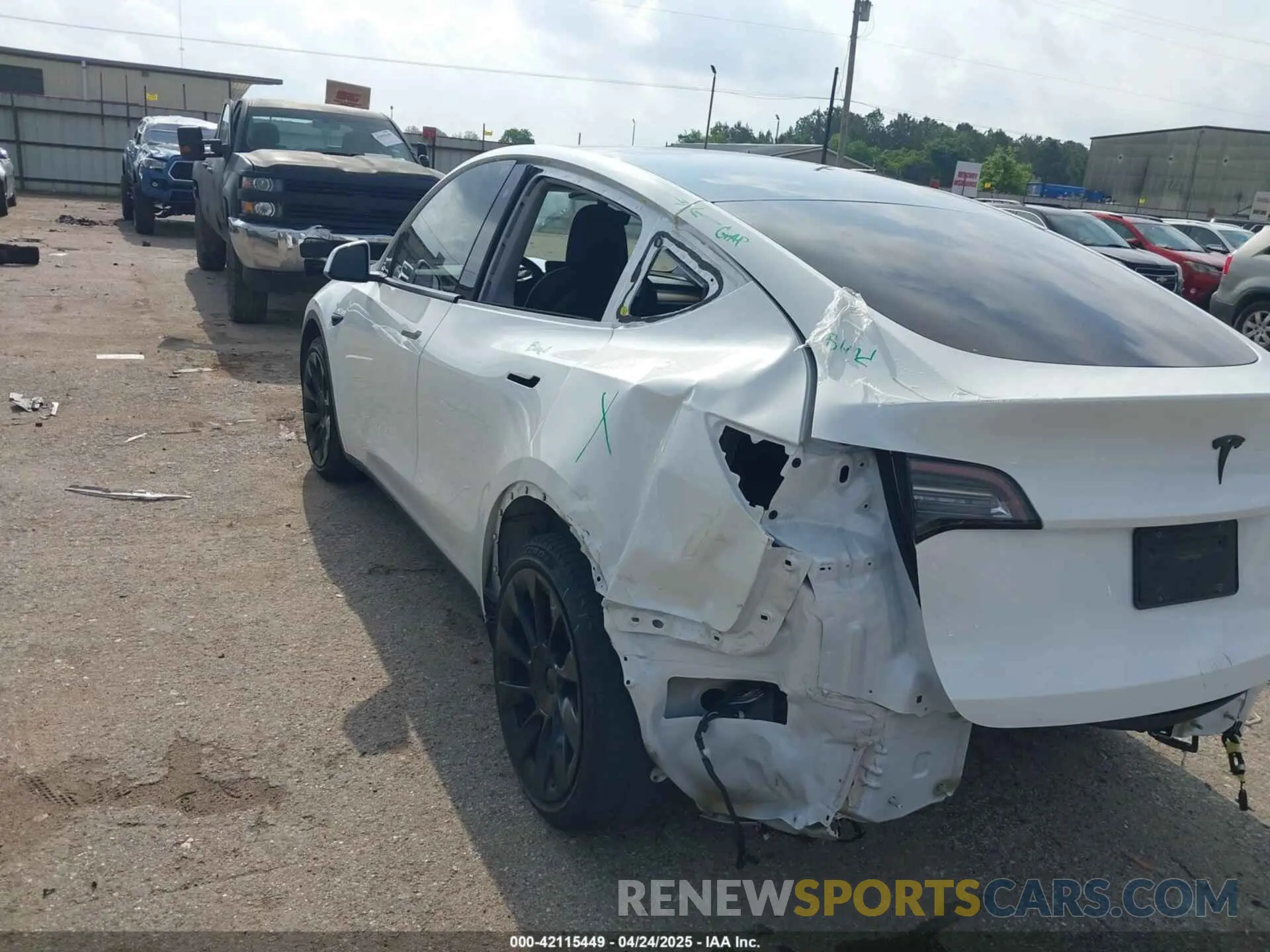 9 Photograph of a damaged car 5YJYGDEEXLF008333 TESLA MODEL Y 2020
