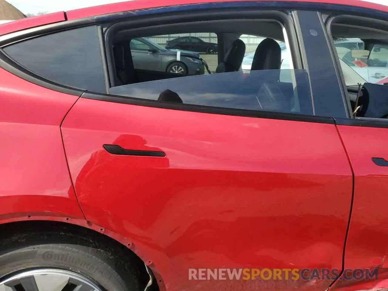 10 Photograph of a damaged car 5YJYGDEEXLF013726 TESLA MODEL Y 2020