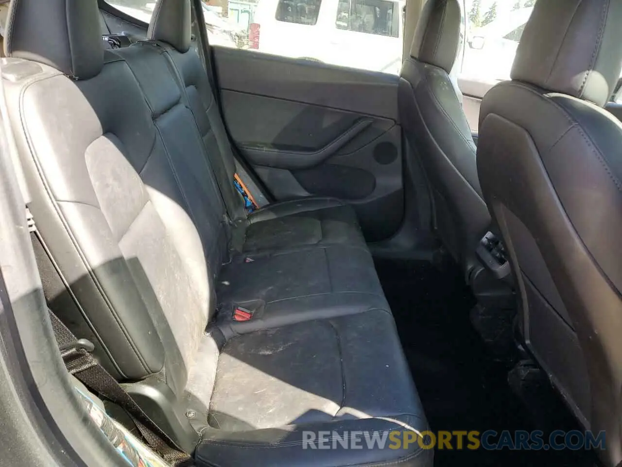 10 Photograph of a damaged car 5YJYGDEEXLF017789 TESLA MODEL Y 2020