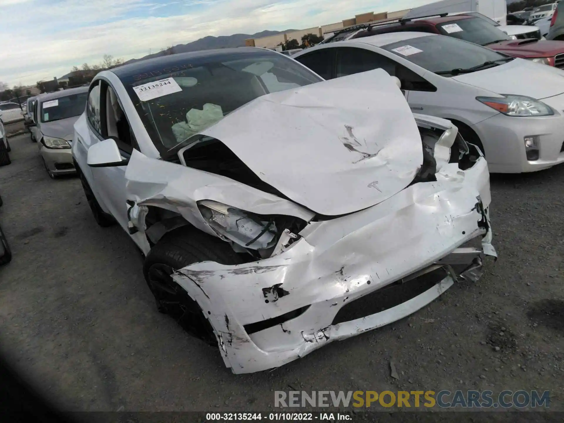 1 Photograph of a damaged car 5YJYGDEEXLF026993 TESLA MODEL Y 2020