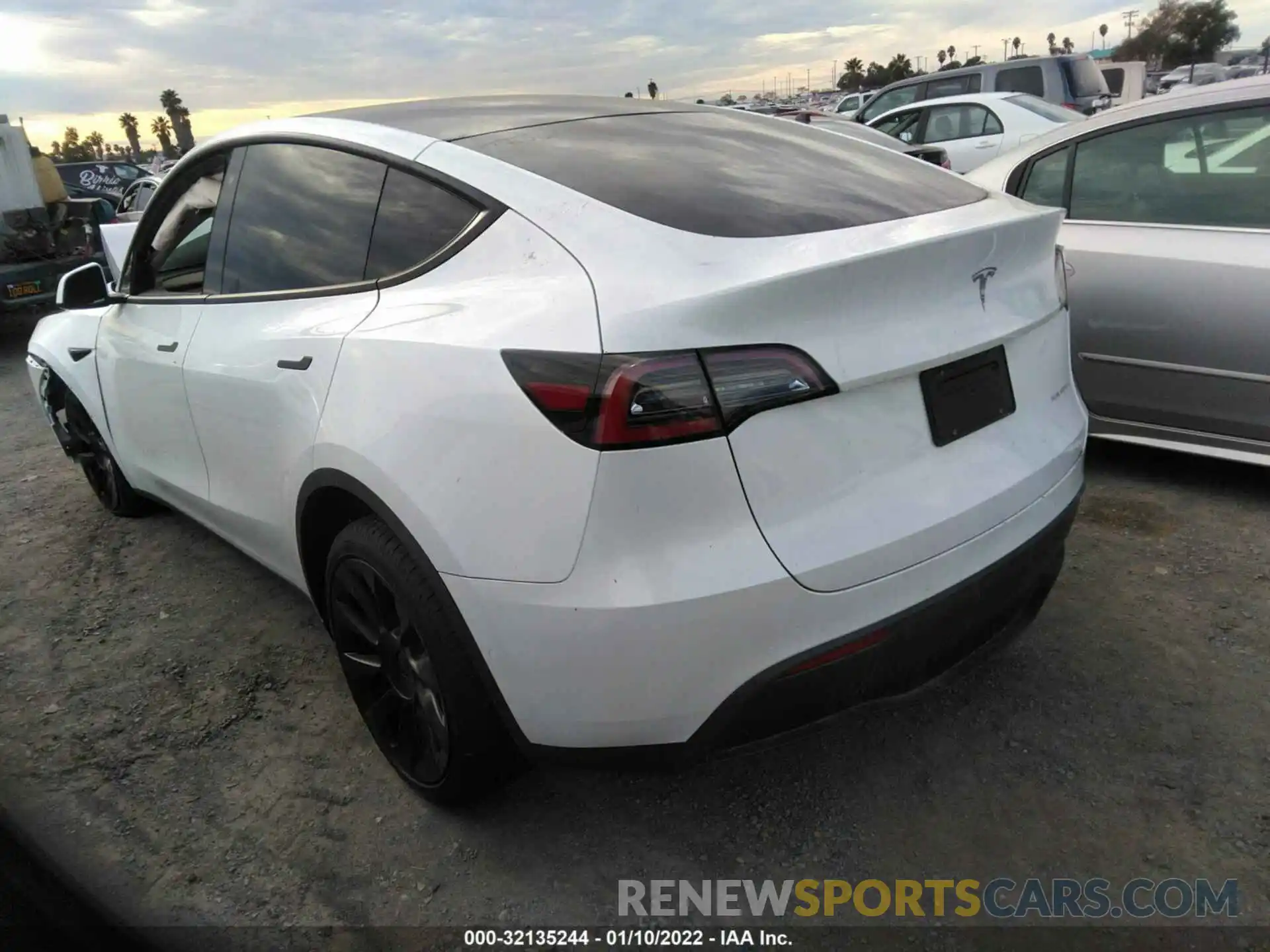 3 Photograph of a damaged car 5YJYGDEEXLF026993 TESLA MODEL Y 2020