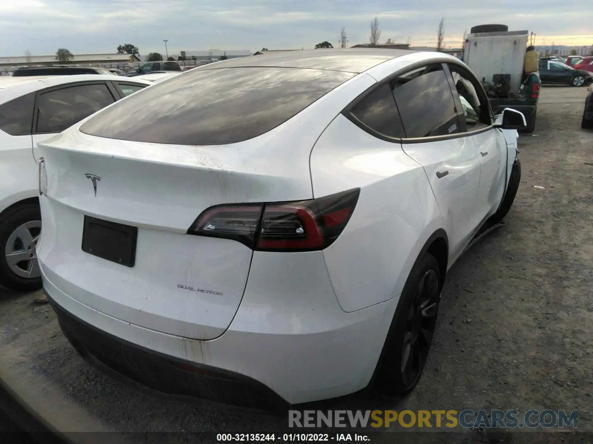 4 Photograph of a damaged car 5YJYGDEEXLF026993 TESLA MODEL Y 2020