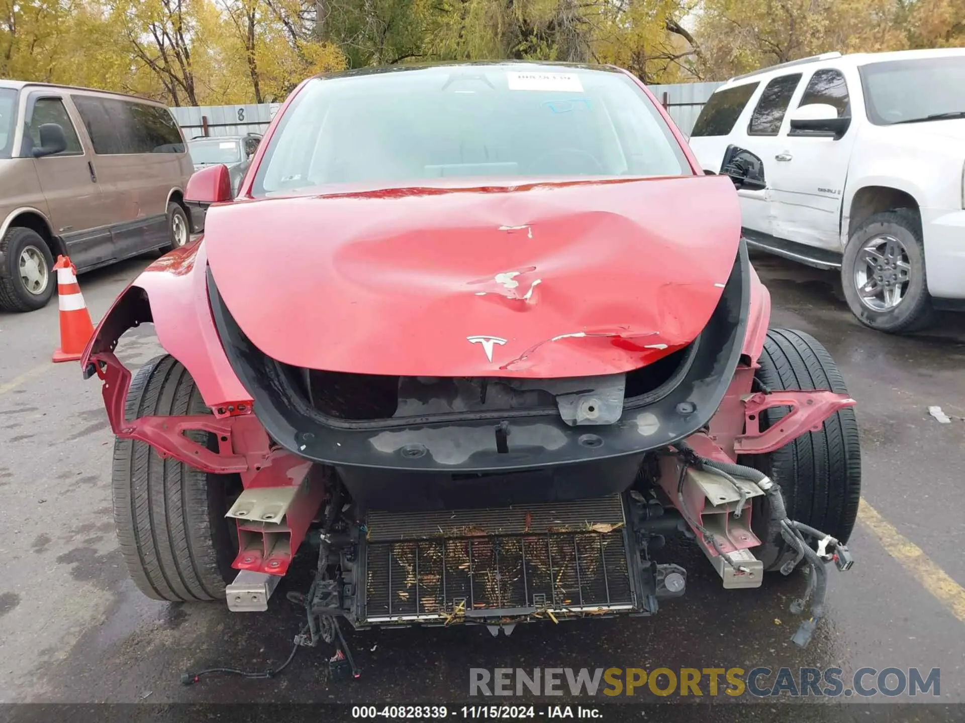 13 Photograph of a damaged car 5YJYGDEEXLF030364 TESLA MODEL Y 2020