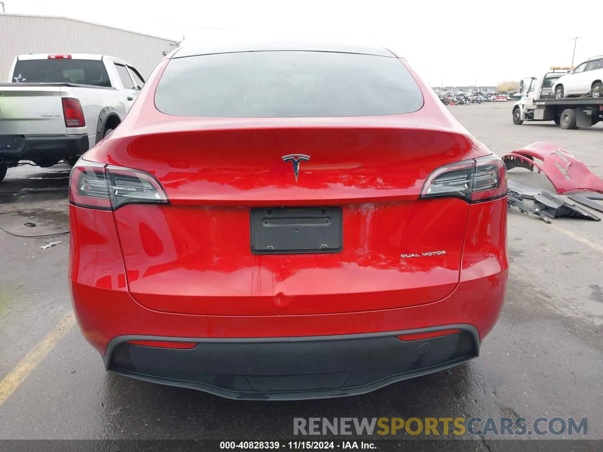 17 Photograph of a damaged car 5YJYGDEEXLF030364 TESLA MODEL Y 2020