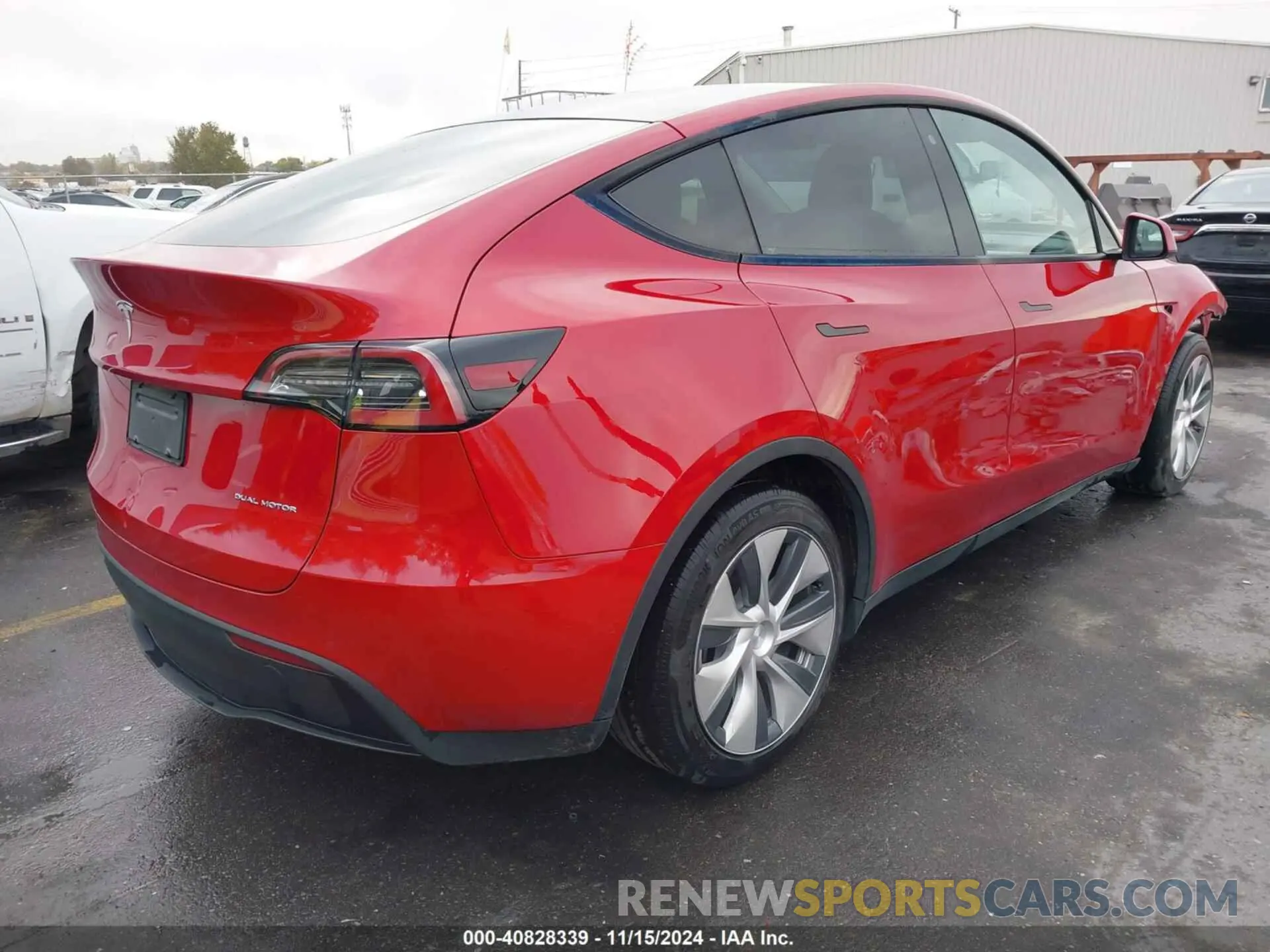 4 Photograph of a damaged car 5YJYGDEEXLF030364 TESLA MODEL Y 2020