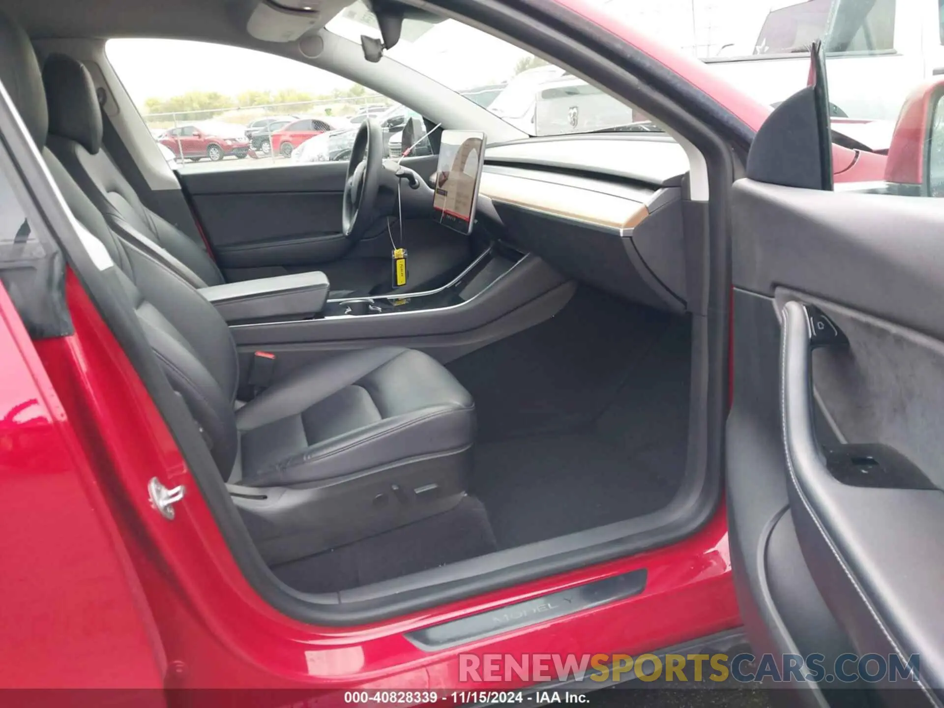 5 Photograph of a damaged car 5YJYGDEEXLF030364 TESLA MODEL Y 2020