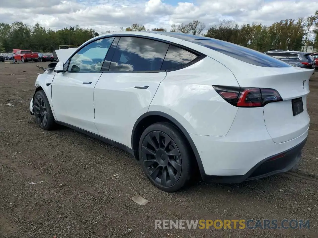 2 Photograph of a damaged car 5YJYGDEEXLF042983 TESLA MODEL Y 2020