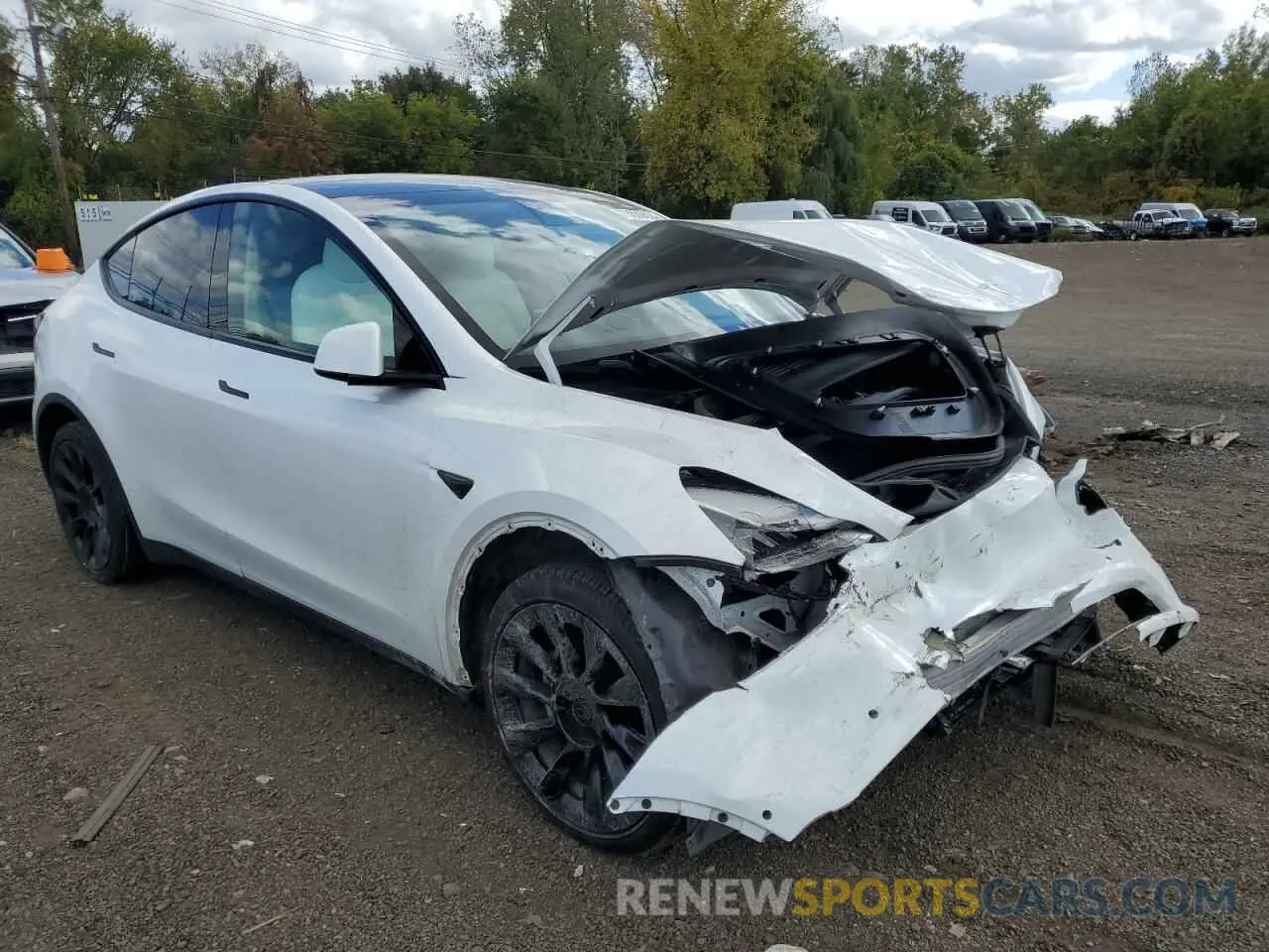 4 Photograph of a damaged car 5YJYGDEEXLF042983 TESLA MODEL Y 2020