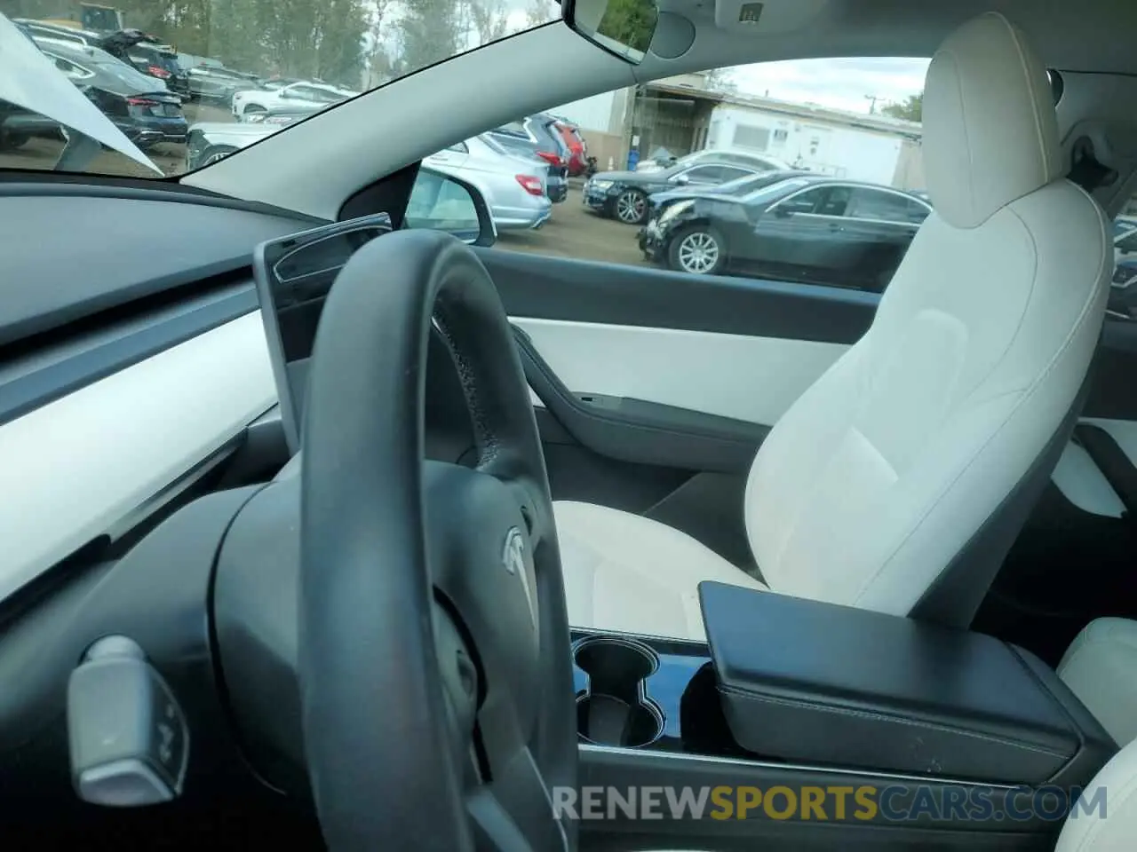 8 Photograph of a damaged car 5YJYGDEEXLF042983 TESLA MODEL Y 2020