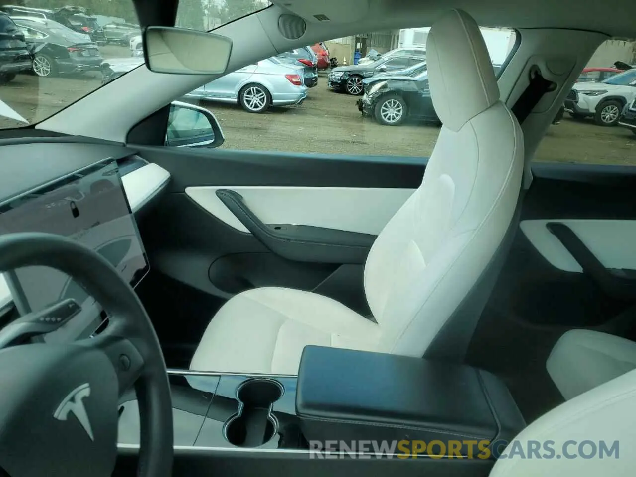 9 Photograph of a damaged car 5YJYGDEEXLF042983 TESLA MODEL Y 2020