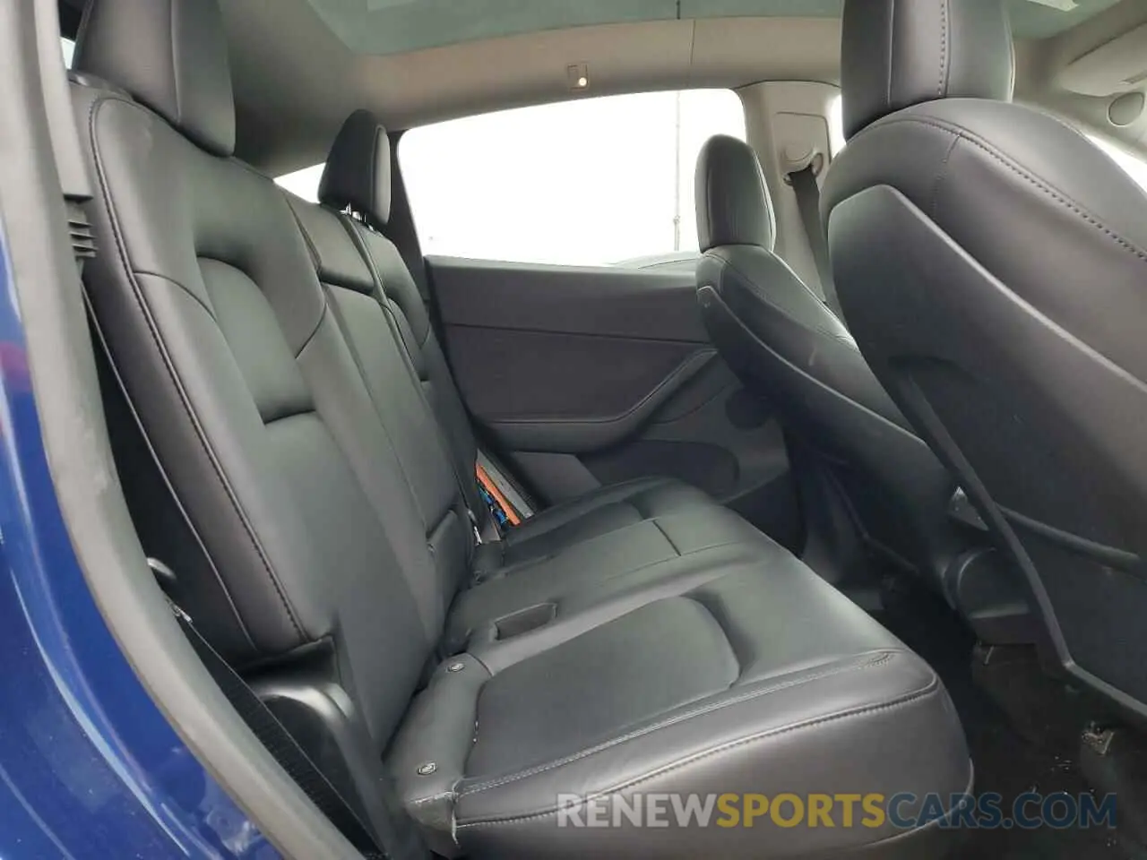 10 Photograph of a damaged car 5YJYGDEEXLF043163 TESLA MODEL Y 2020