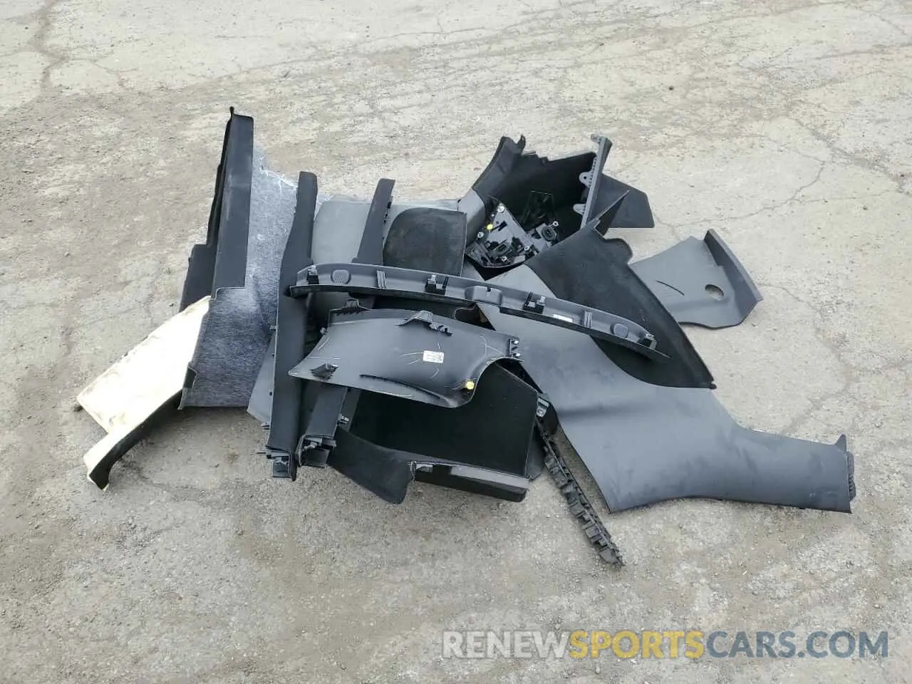 12 Photograph of a damaged car 5YJYGDEEXLF043163 TESLA MODEL Y 2020