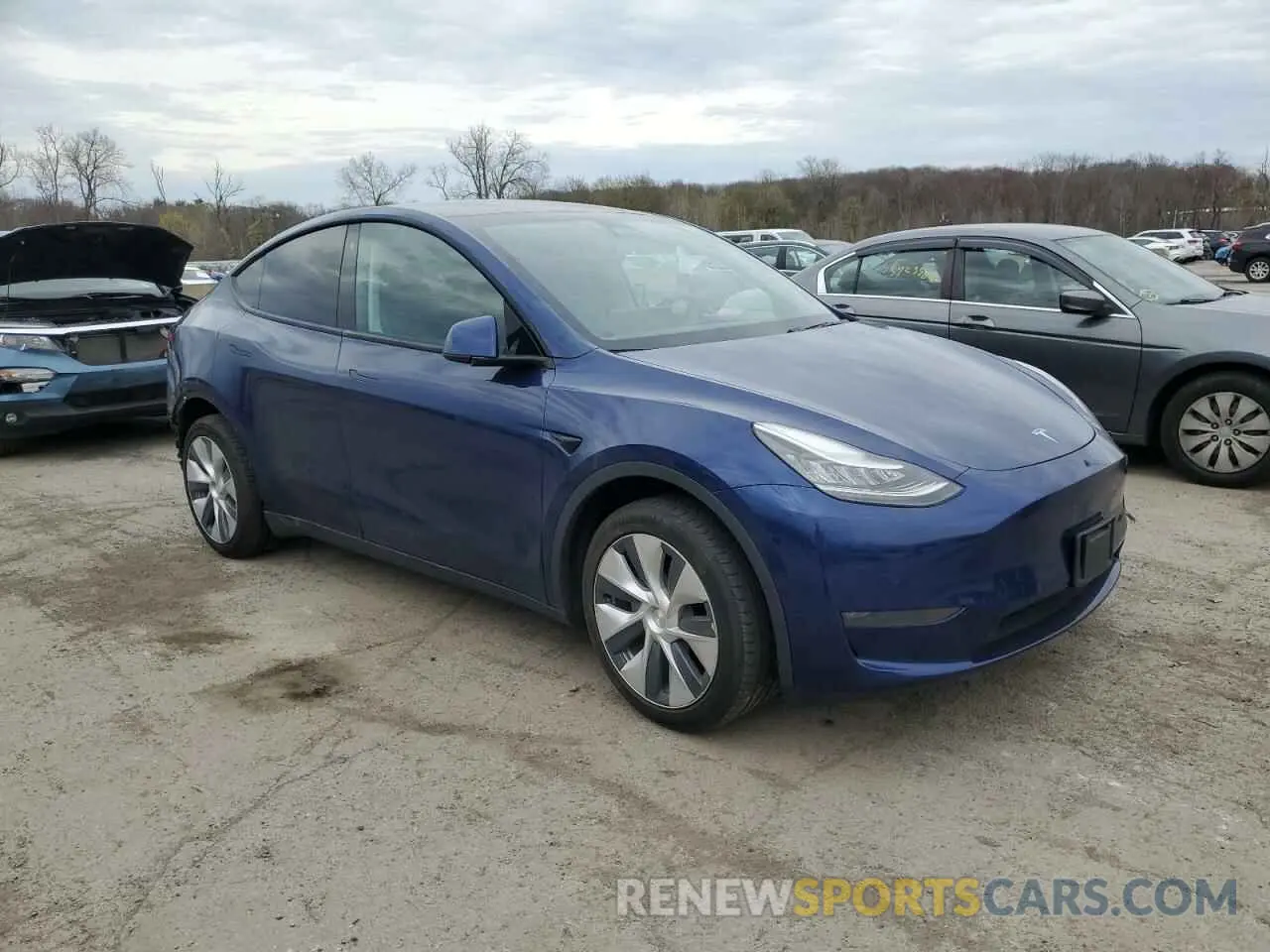 4 Photograph of a damaged car 5YJYGDEEXLF043163 TESLA MODEL Y 2020