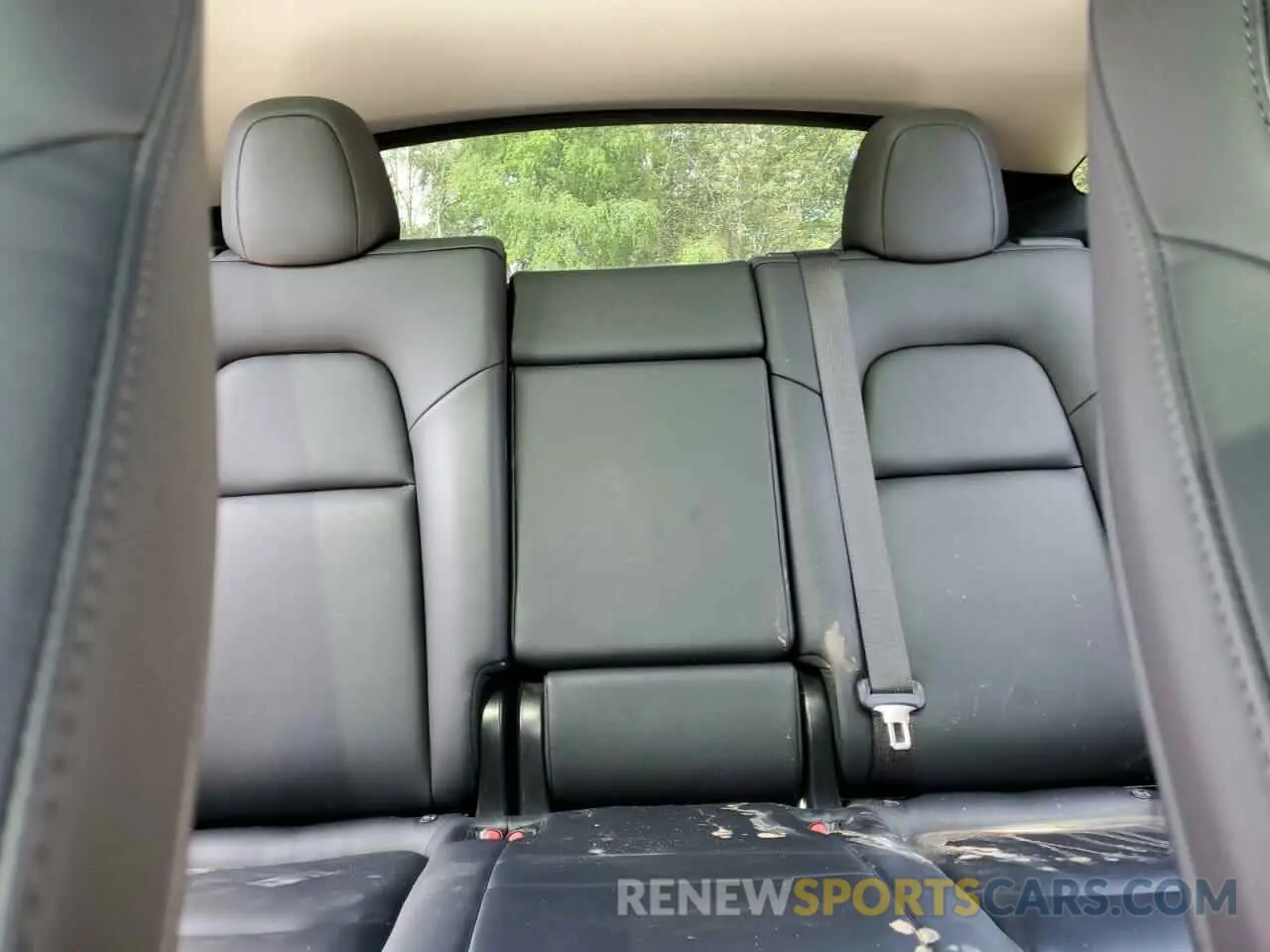 10 Photograph of a damaged car 5YJYGDEEXLF043910 TESLA MODEL Y 2020