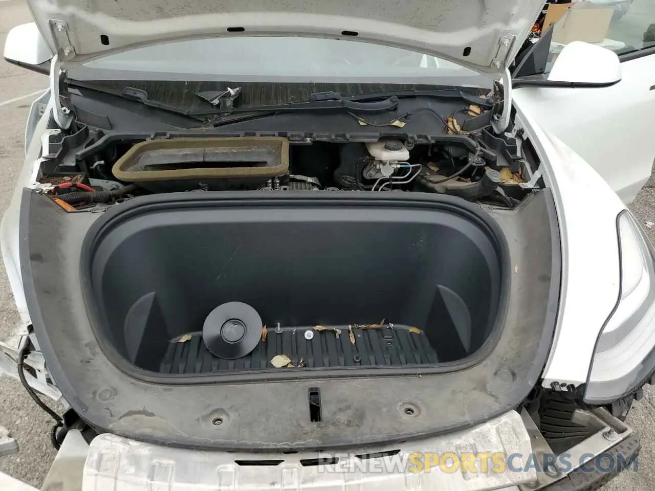 11 Photograph of a damaged car 5YJYGDEEXLF052963 TESLA MODEL Y 2020