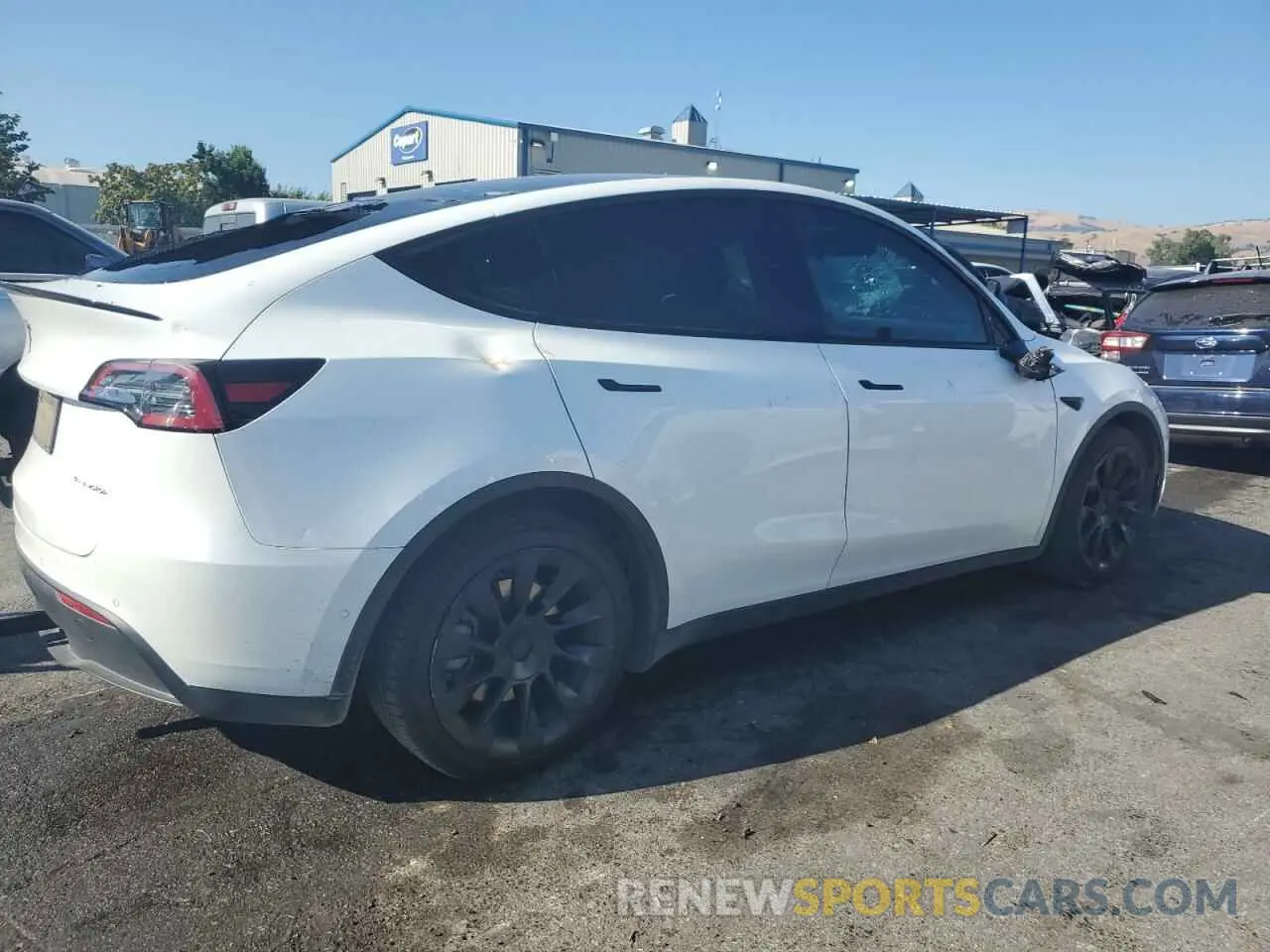 3 Photograph of a damaged car 5YJYGDEF0LF003098 TESLA MODEL Y 2020