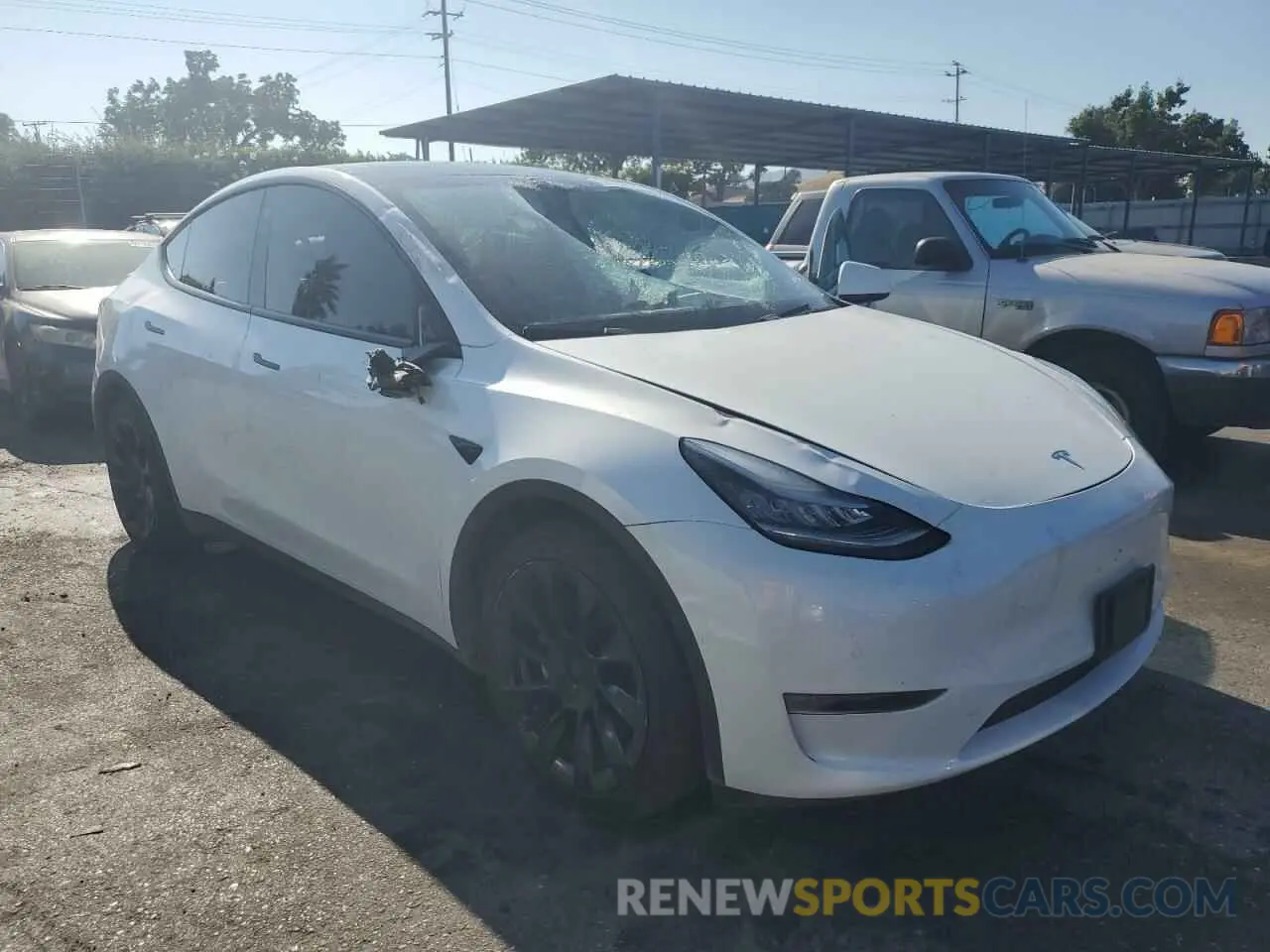 4 Photograph of a damaged car 5YJYGDEF0LF003098 TESLA MODEL Y 2020