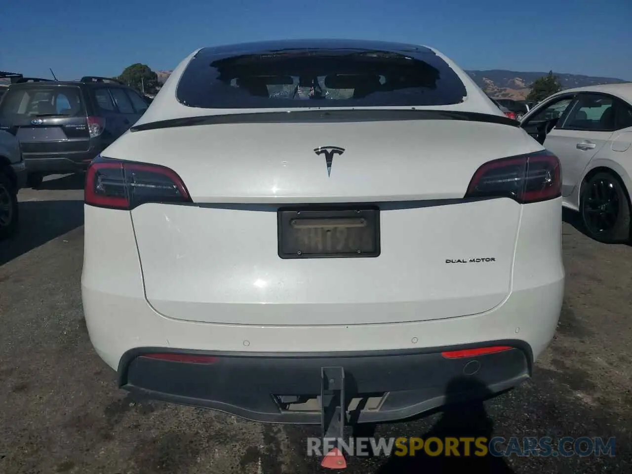 6 Photograph of a damaged car 5YJYGDEF0LF003098 TESLA MODEL Y 2020