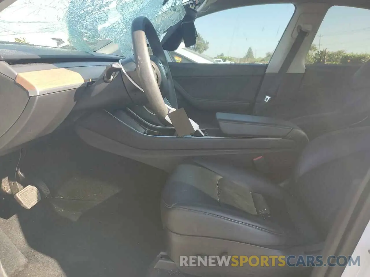 7 Photograph of a damaged car 5YJYGDEF0LF003098 TESLA MODEL Y 2020