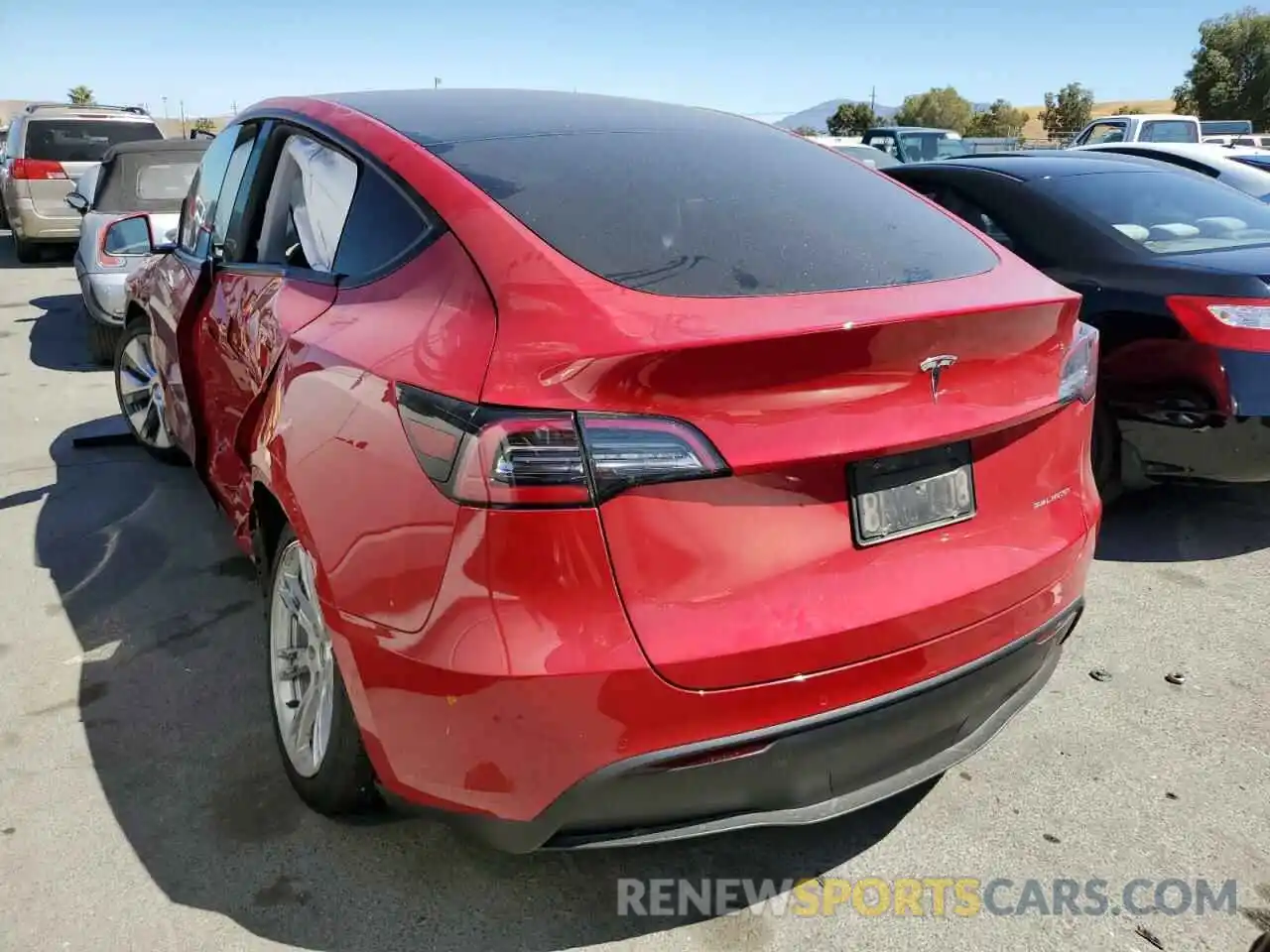 3 Photograph of a damaged car 5YJYGDEF0LF005675 TESLA MODEL Y 2020