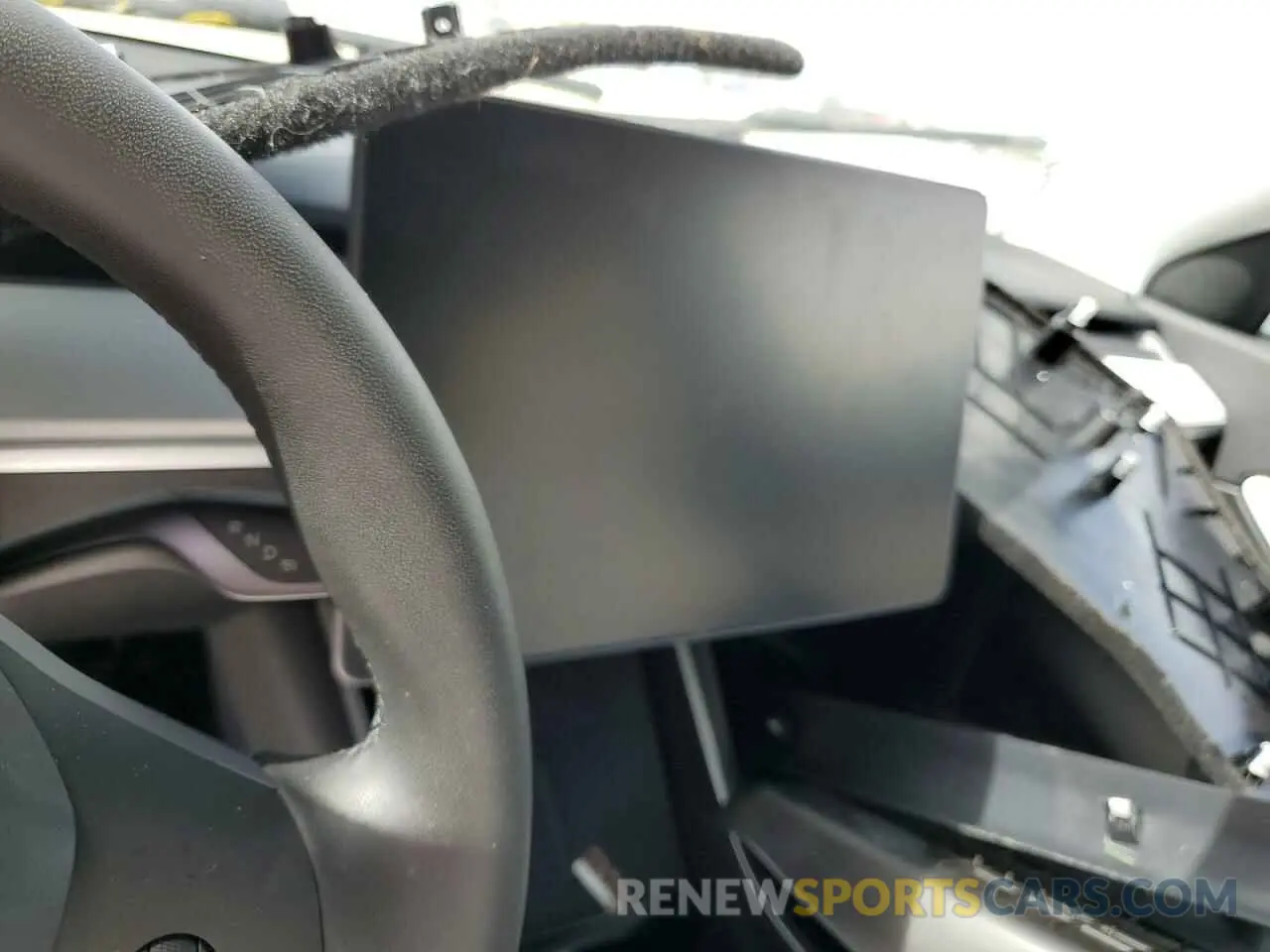 9 Photograph of a damaged car 5YJYGDEF0LF015008 TESLA MODEL Y 2020