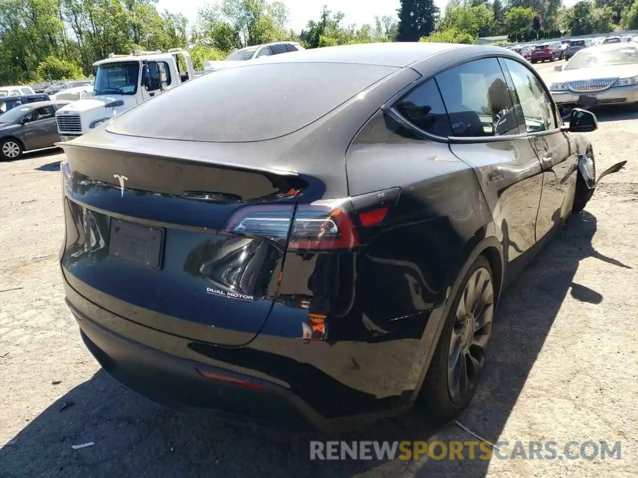 4 Photograph of a damaged car 5YJYGDEF0LF016076 TESLA MODEL Y 2020