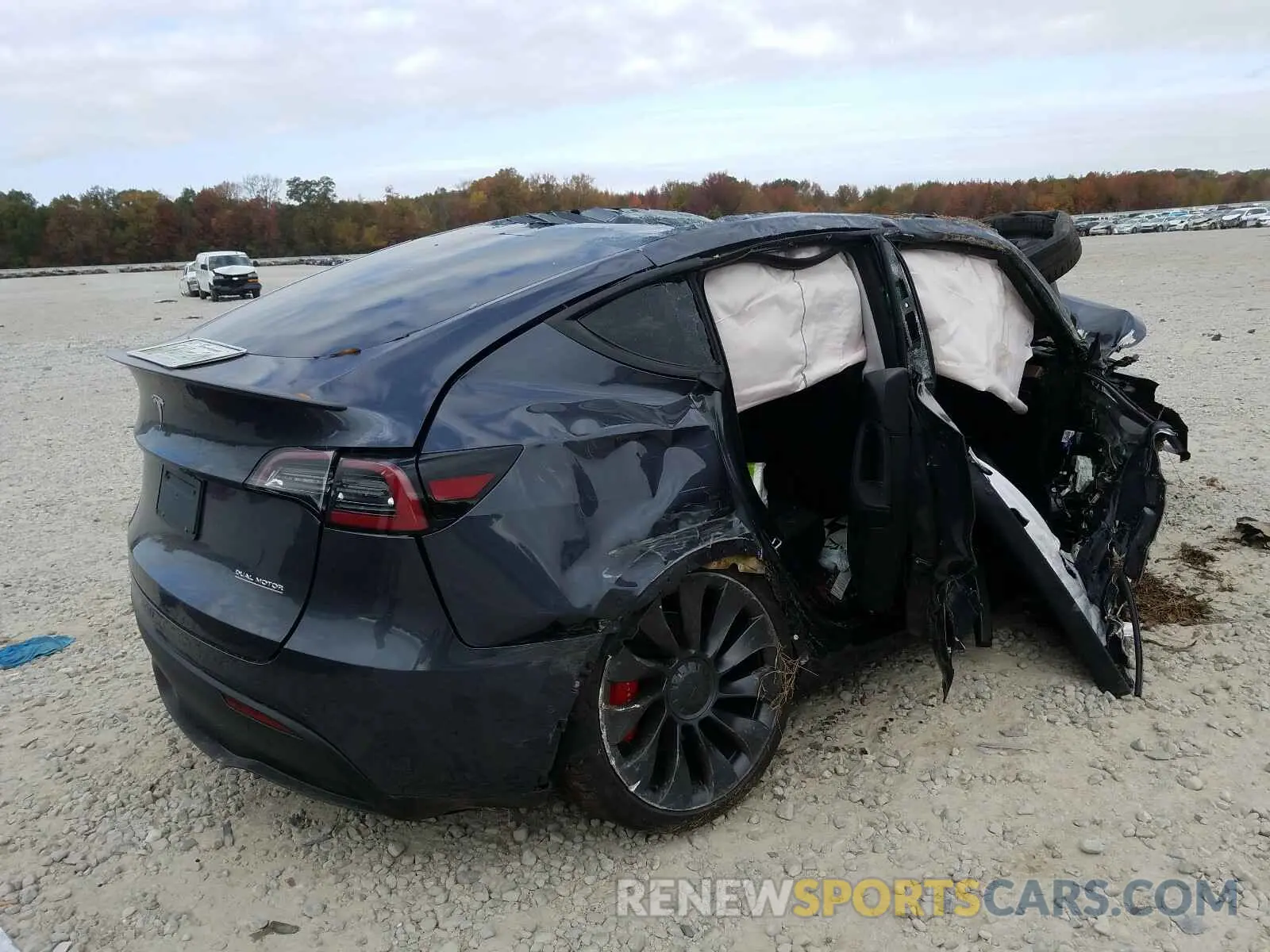 4 Photograph of a damaged car 5YJYGDEF0LF027952 TESLA MODEL Y 2020