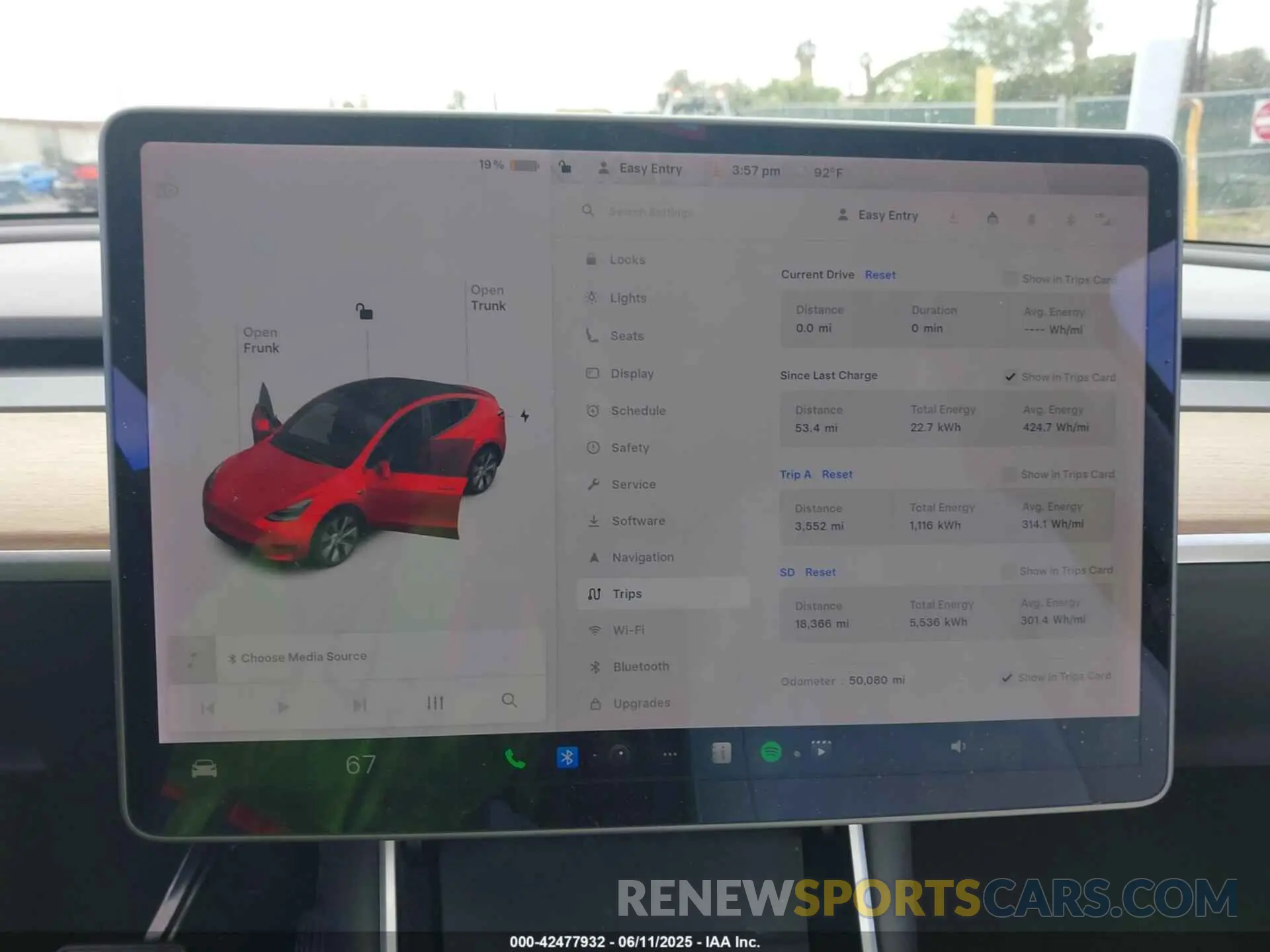 19 Photograph of a damaged car 5YJYGDEF0LF039096 TESLA MODEL Y 2020