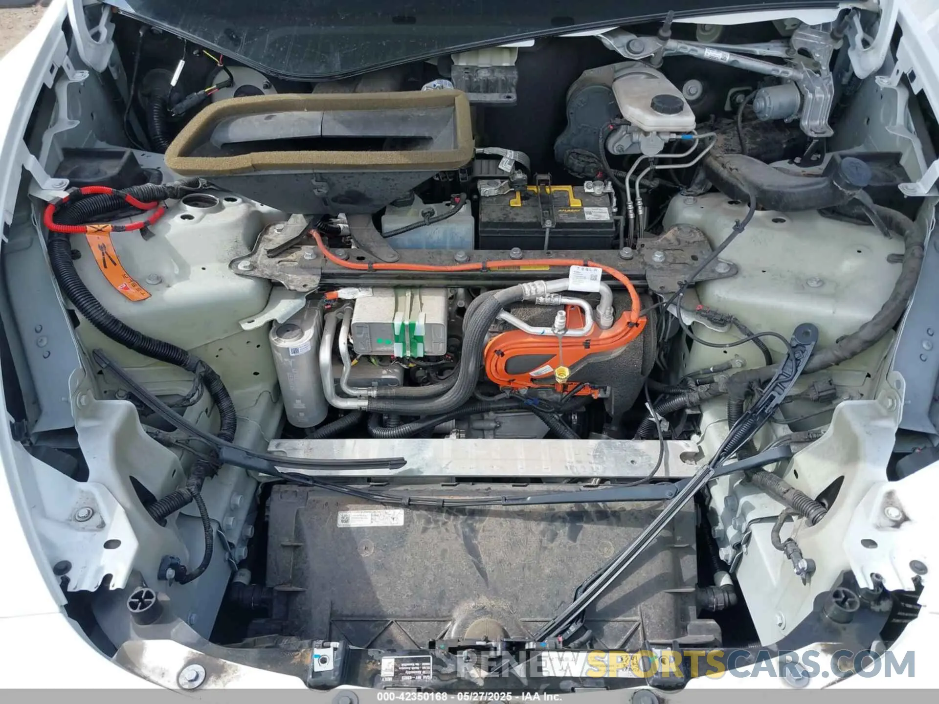 10 Photograph of a damaged car 5YJYGDEF0LF056397 TESLA MODEL Y 2020