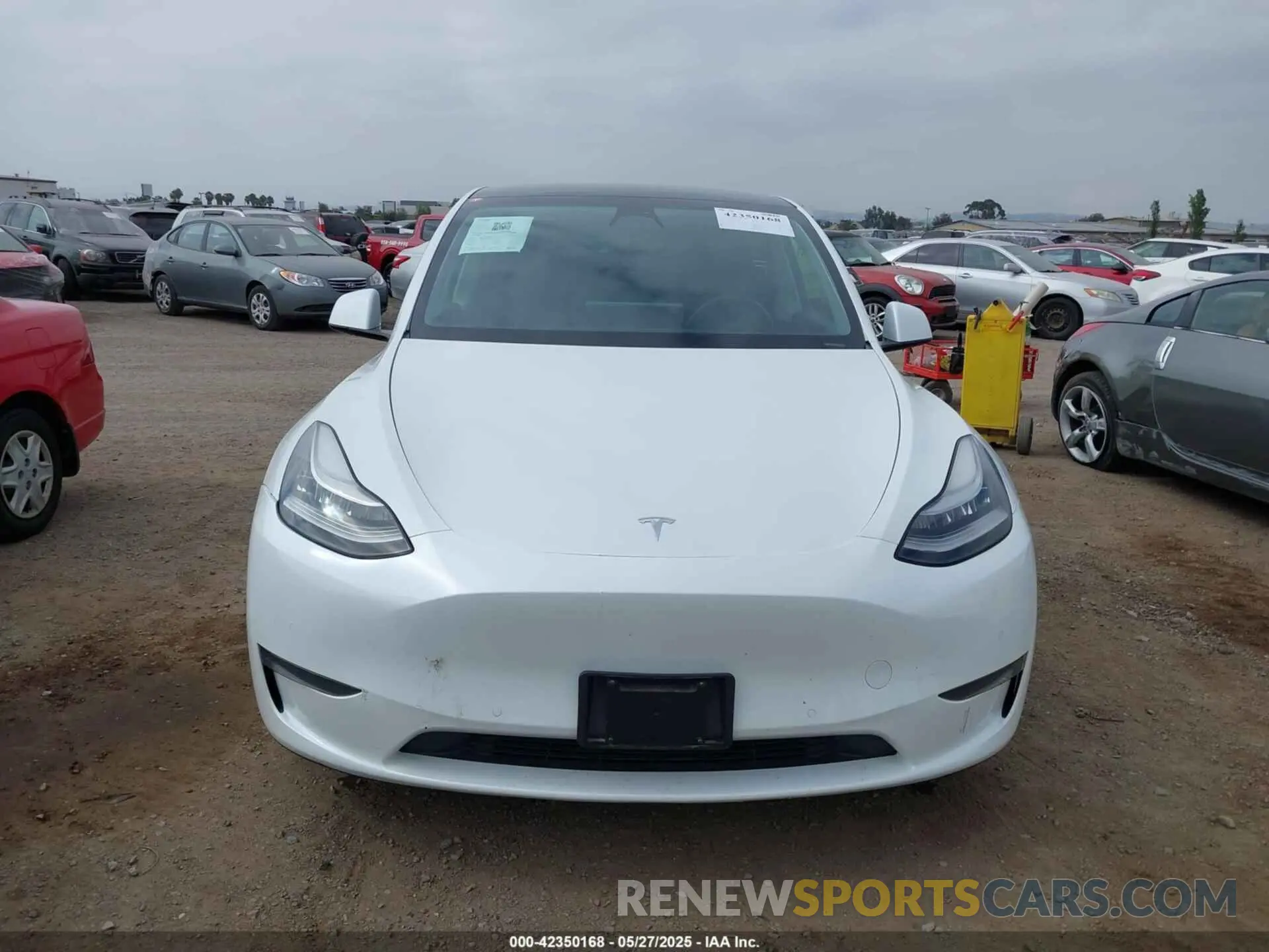 13 Photograph of a damaged car 5YJYGDEF0LF056397 TESLA MODEL Y 2020