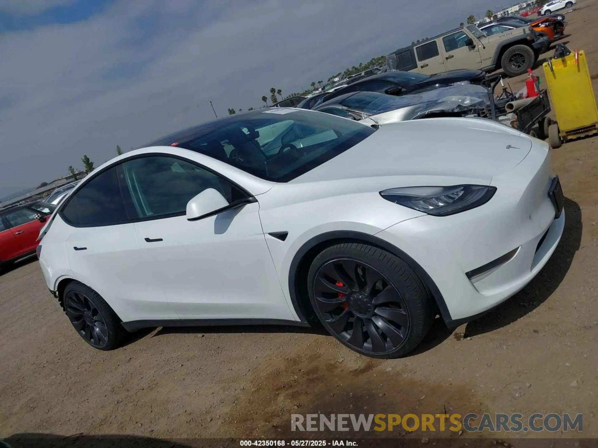 14 Photograph of a damaged car 5YJYGDEF0LF056397 TESLA MODEL Y 2020