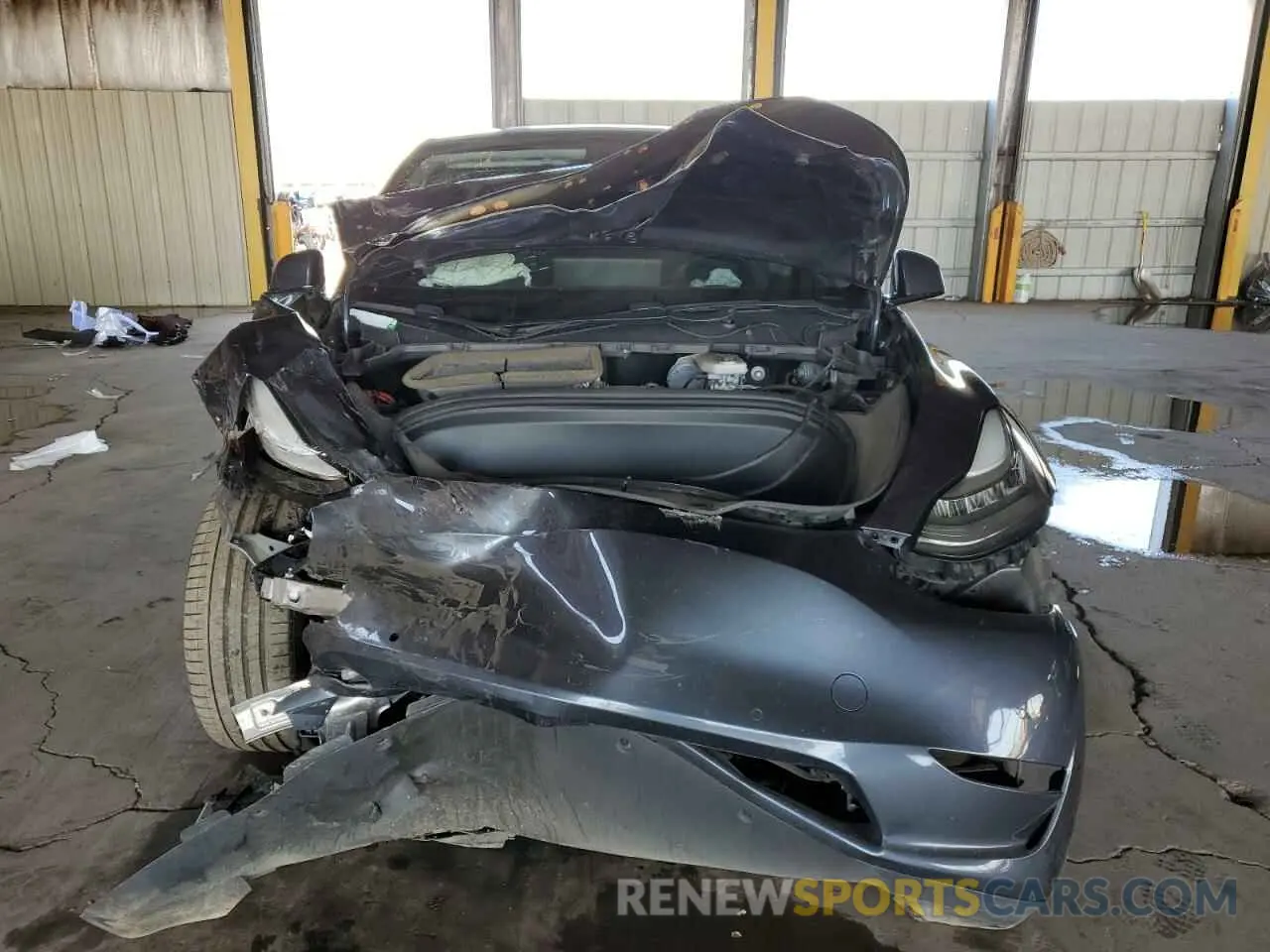 5 Photograph of a damaged car 5YJYGDEF1LF038555 TESLA MODEL Y 2020