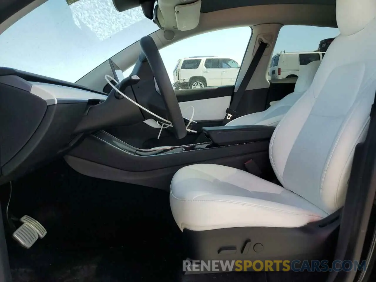 7 Photograph of a damaged car 5YJYGDEF1LF049782 TESLA MODEL Y 2020