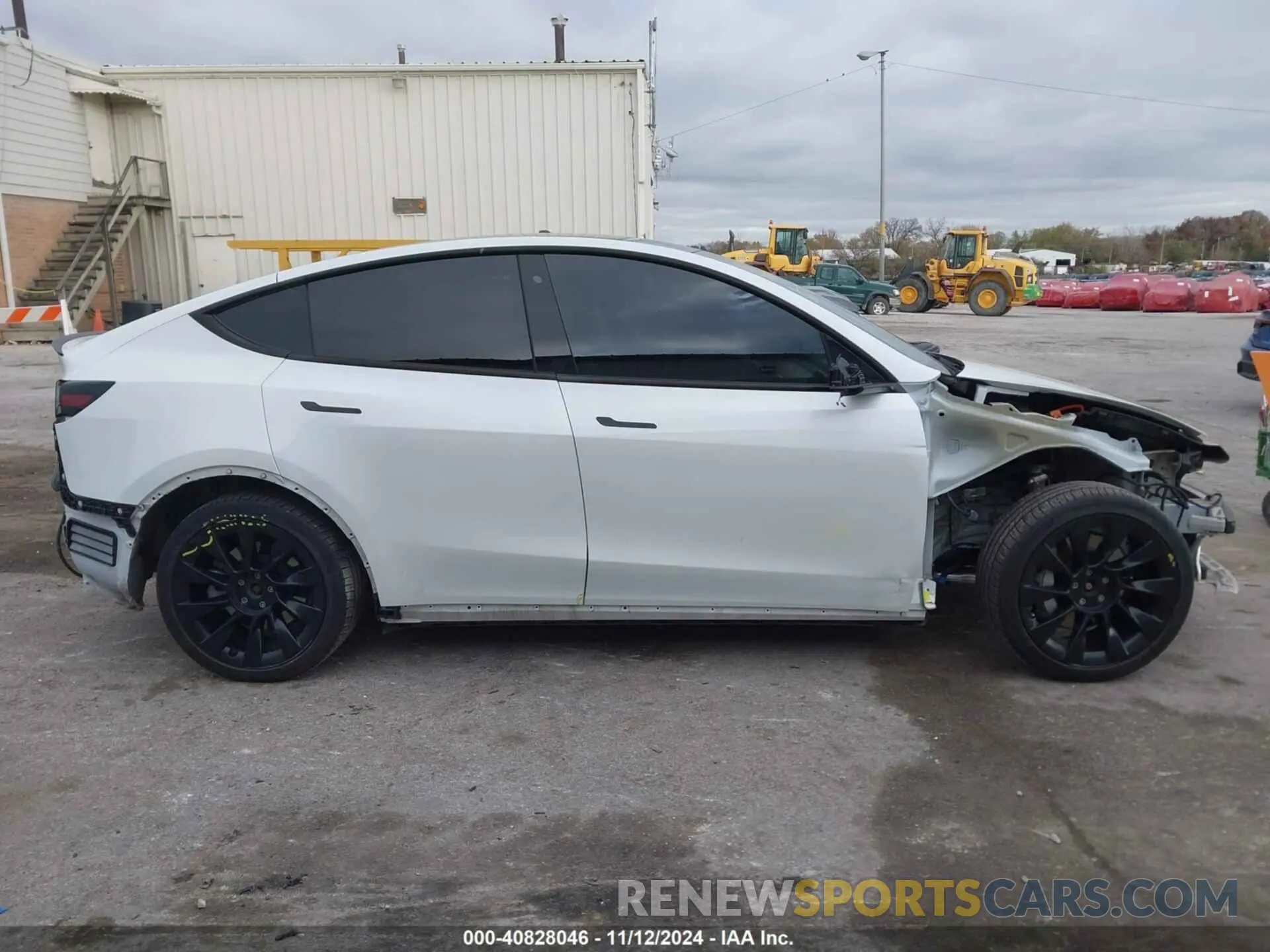 14 Photograph of a damaged car 5YJYGDEF2LF004222 TESLA MODEL Y 2020